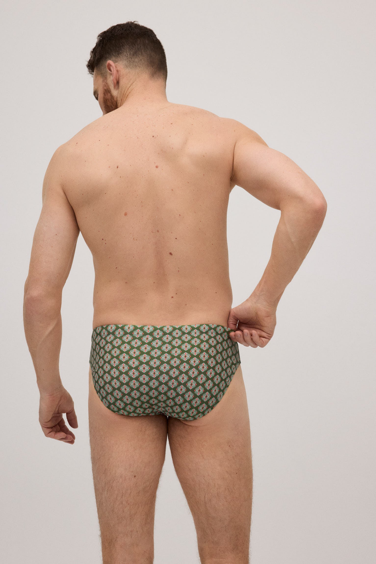 90311-banador-hombre-slip-estampado-geometrico-011