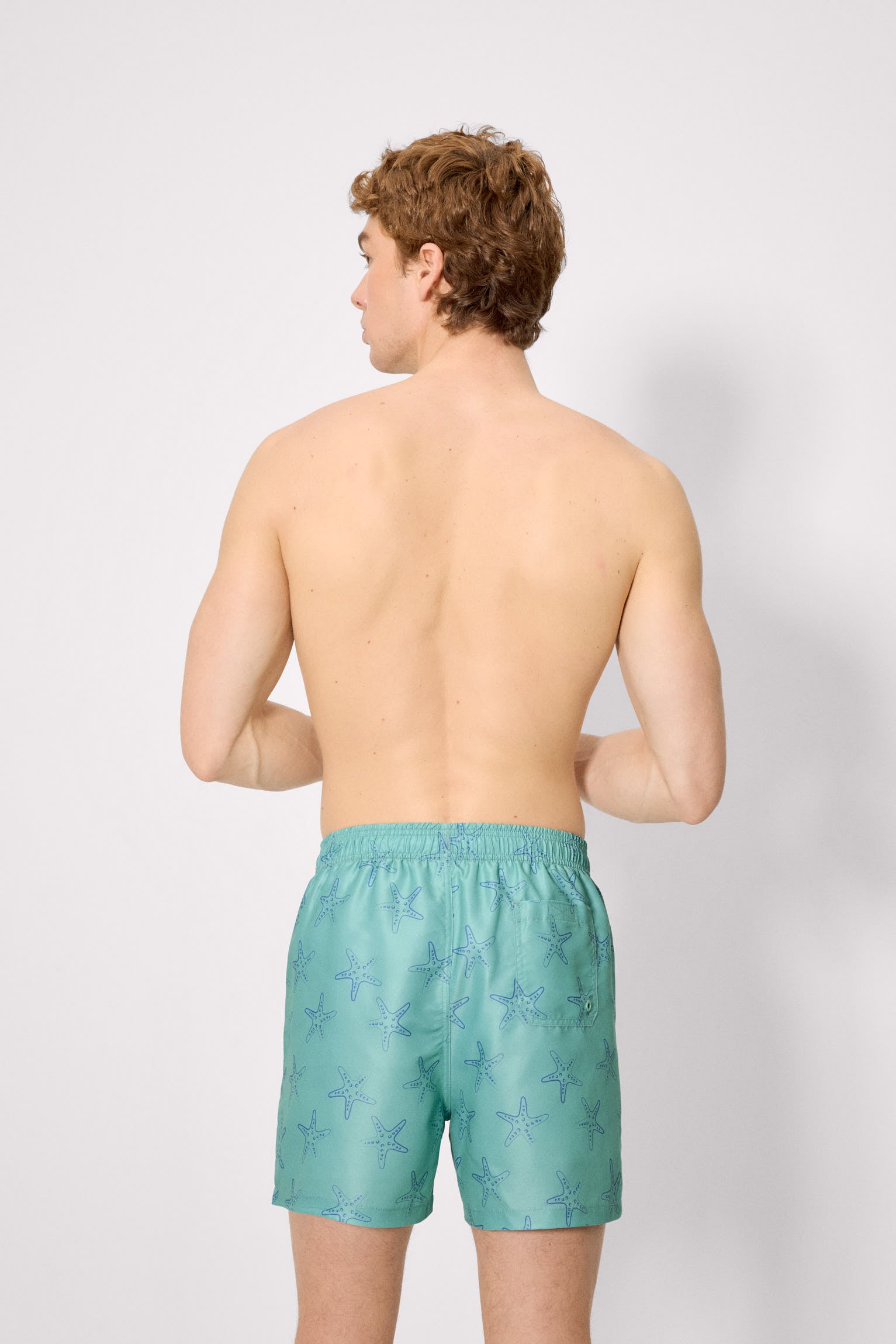 Maiô meia-lua com estampa de estrela-do-mar verde