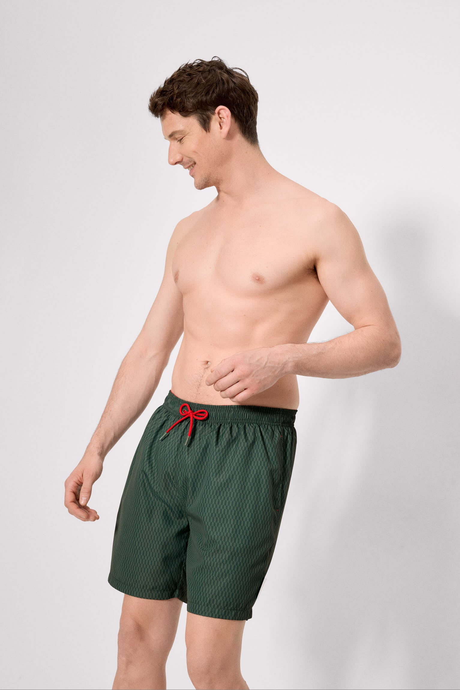 Maiô longo com estampa étnica verde