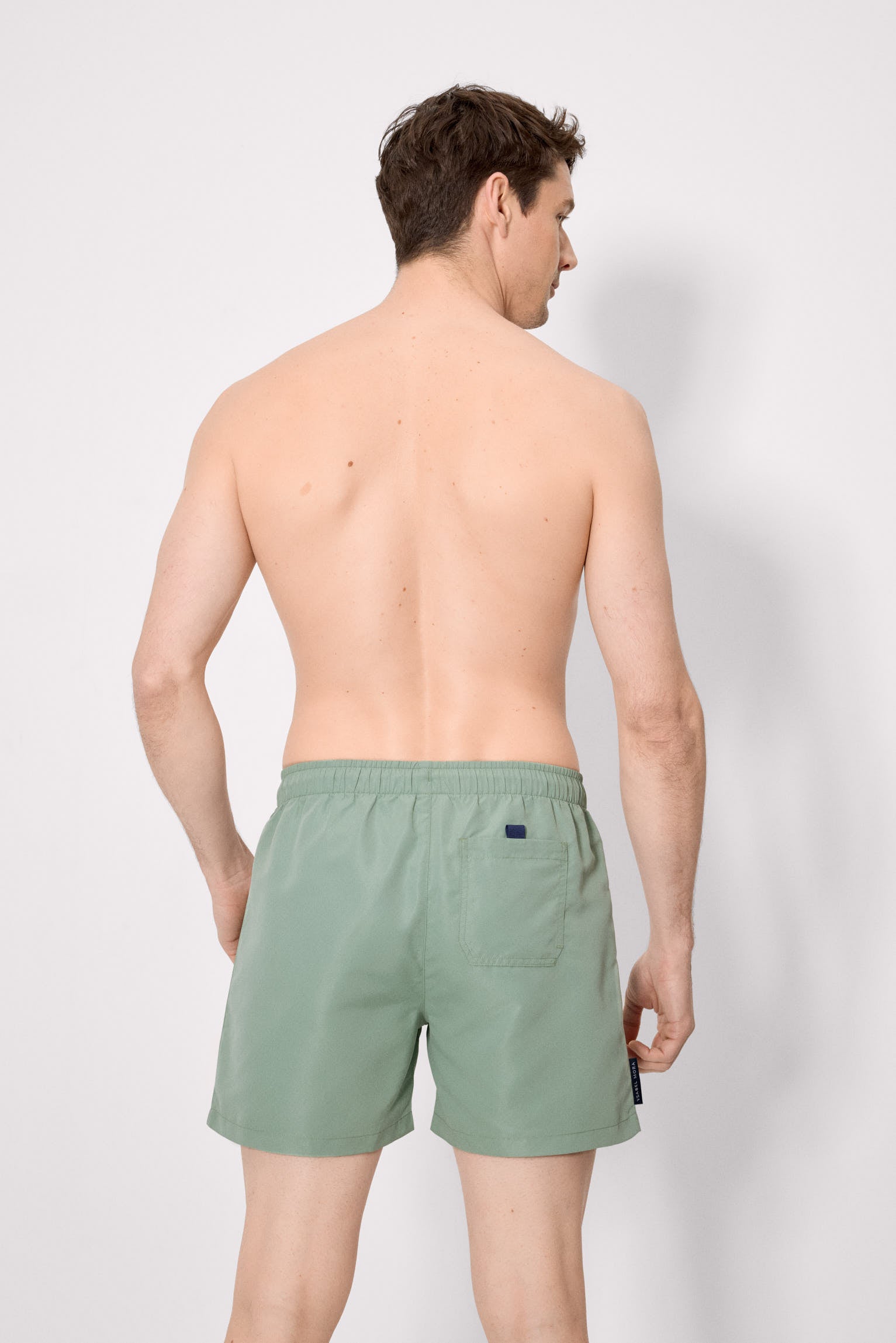 Maiô básico verde de comprimento médio