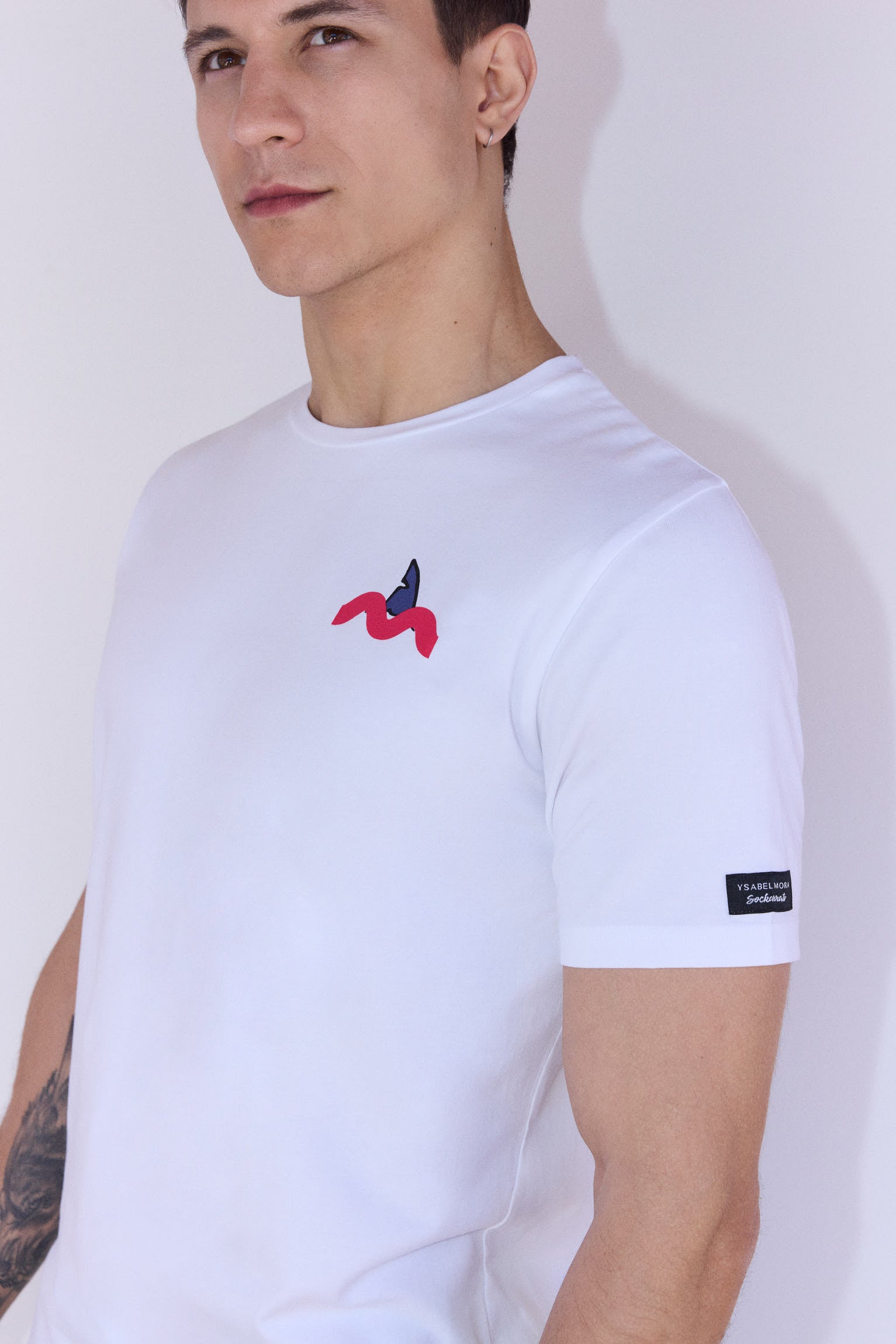 90515-2-camiseta-hombre-playa-tiburon-ysabel-mora-blanco