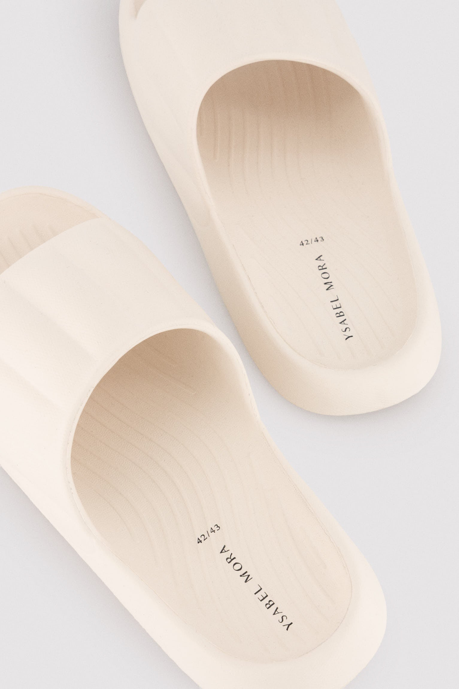 Chinelo masculino bege leve