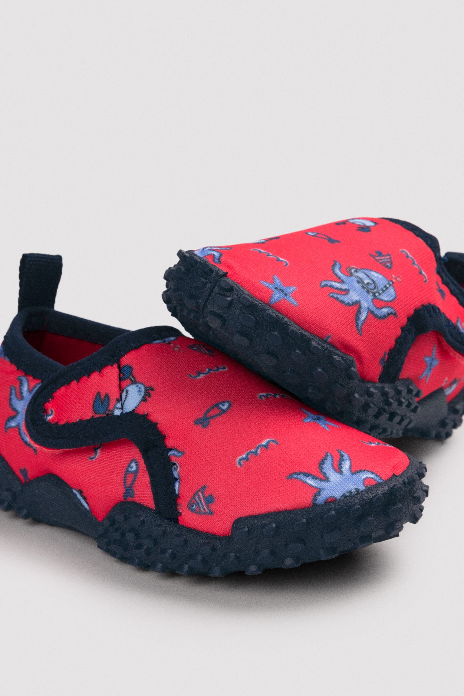 Botinhas infantis com estampa de polvo