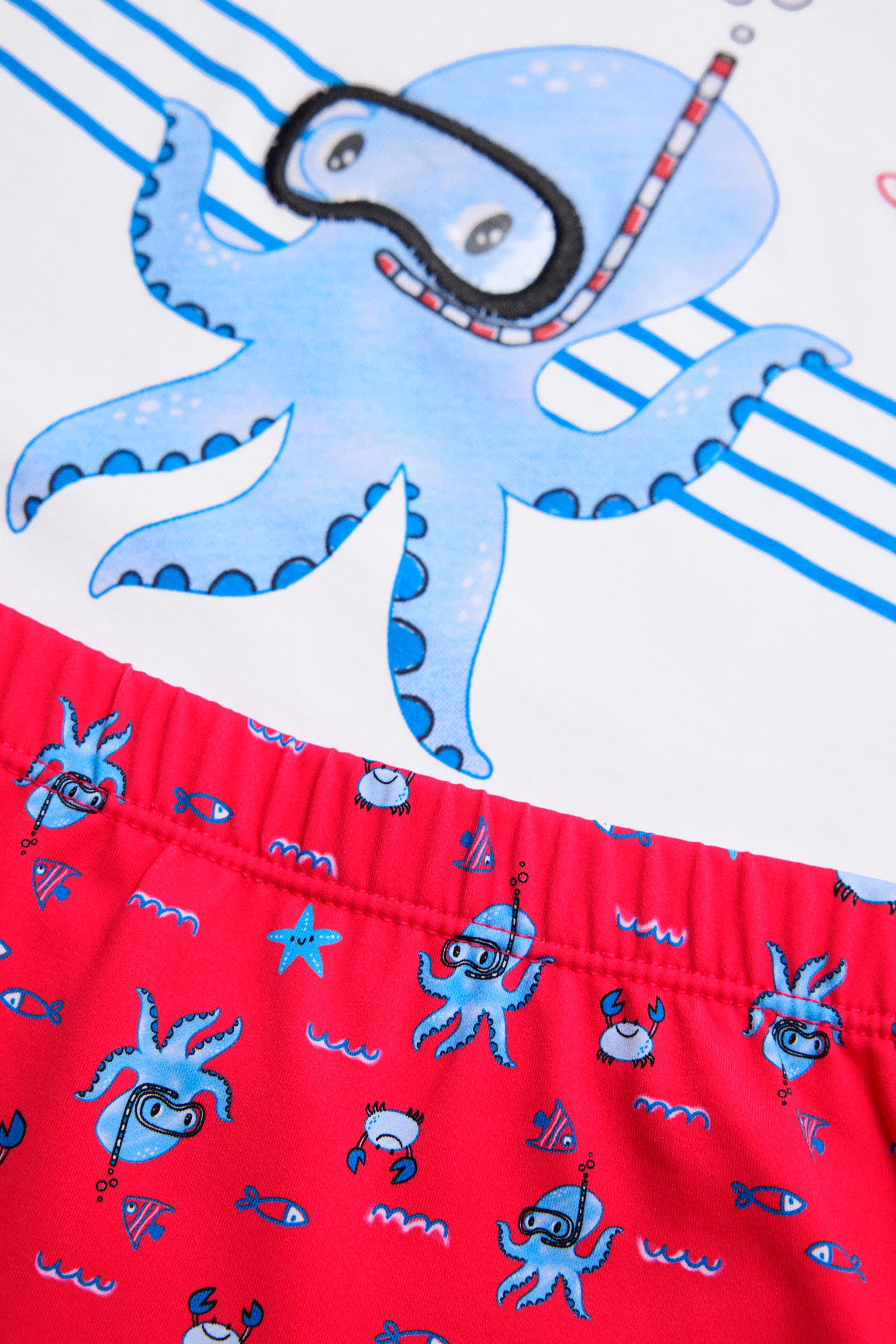 Conjunto de camiseta e shorts boxer para bebê com estampa de polvo