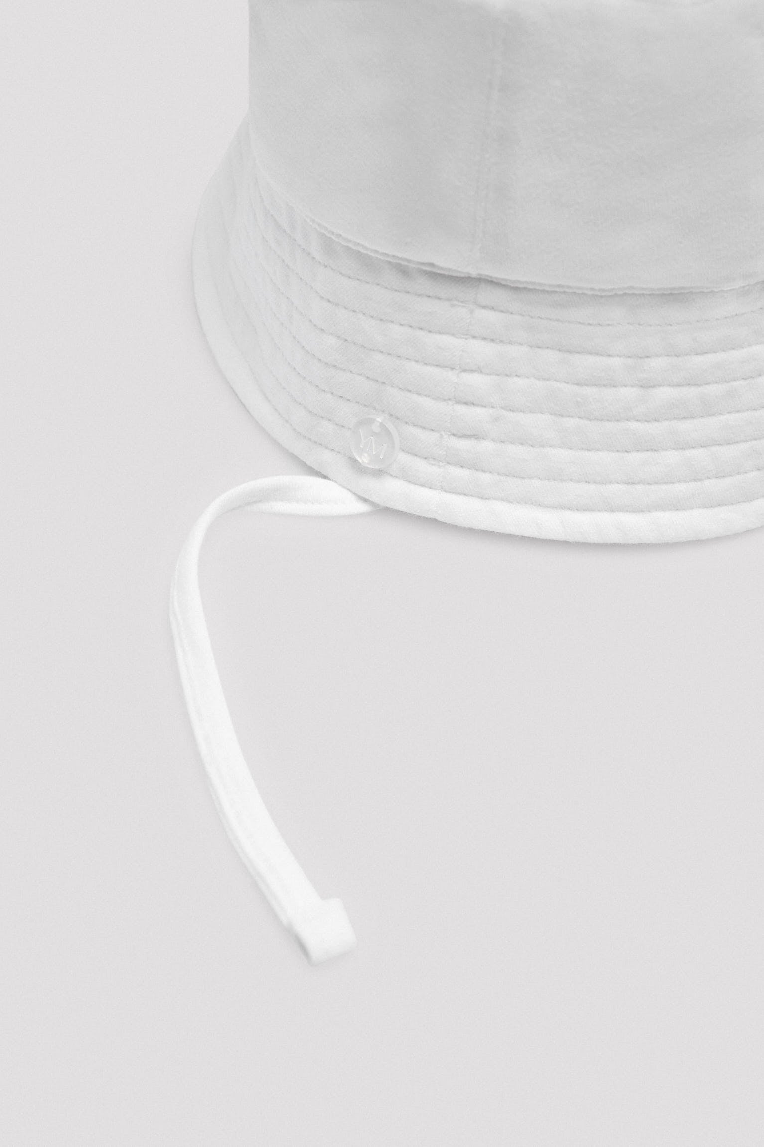 97557-2-gorro-nina-ysabel-mora-blanco