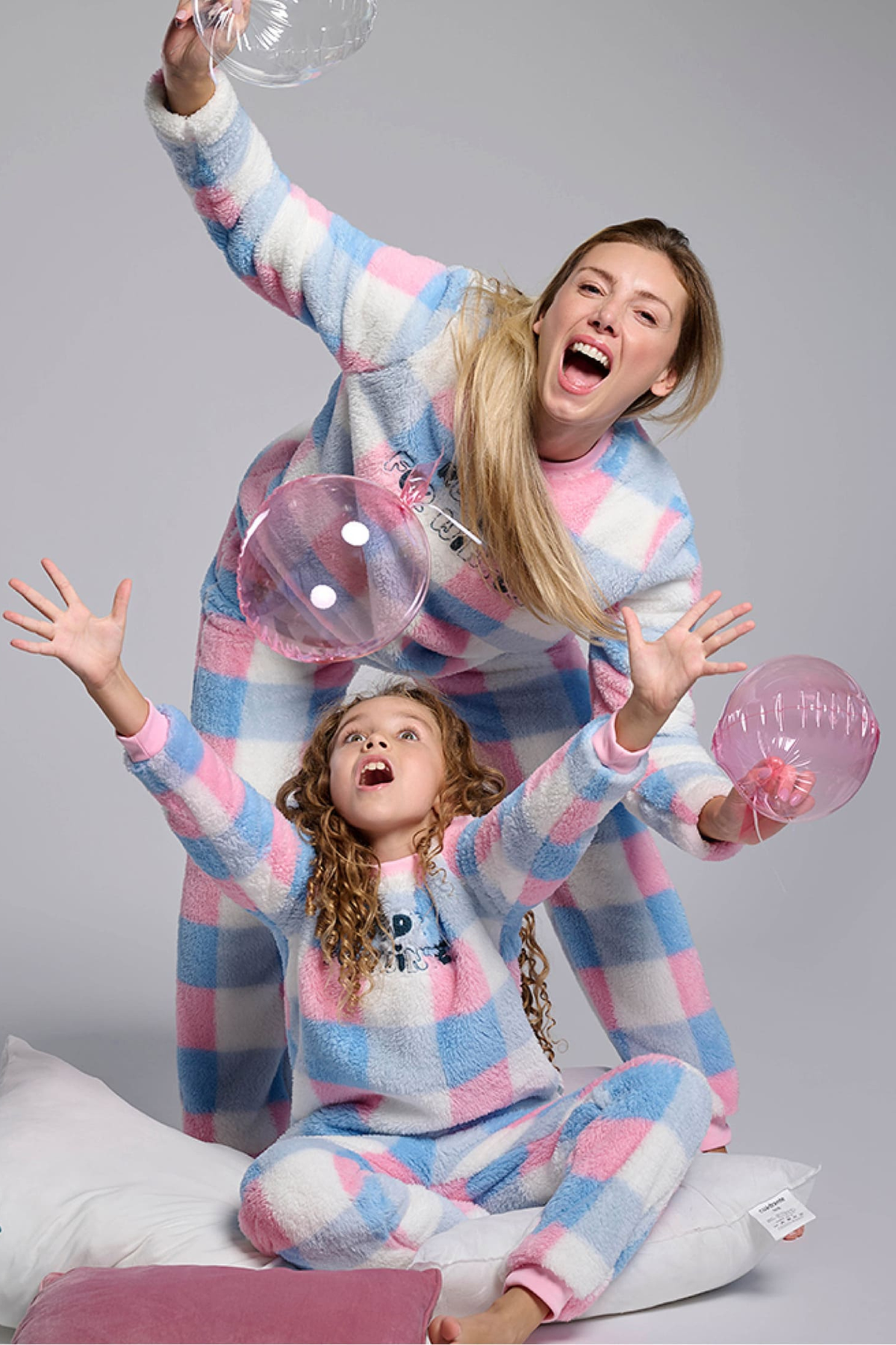 Pijama comprido de menina polar sherpa Ready for Winter aos quadrados