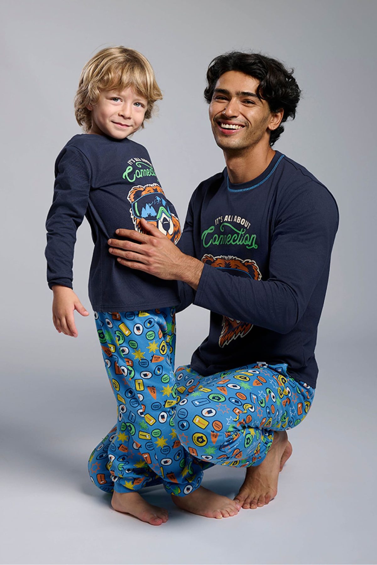 Pijama comprido de menino em algodão It's all about connection estampado de urso