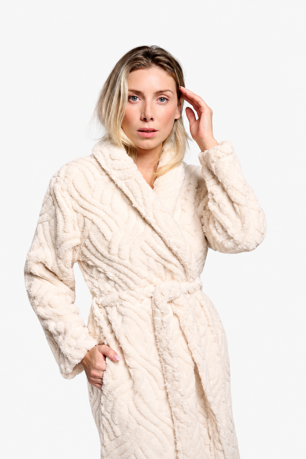 Roupão comprido de mulher polar sherpa branco texturizado marfim