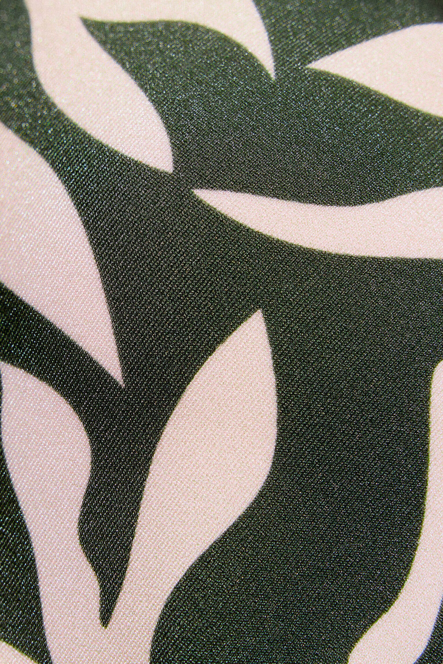 Fato de banho modelador com armação brilhante