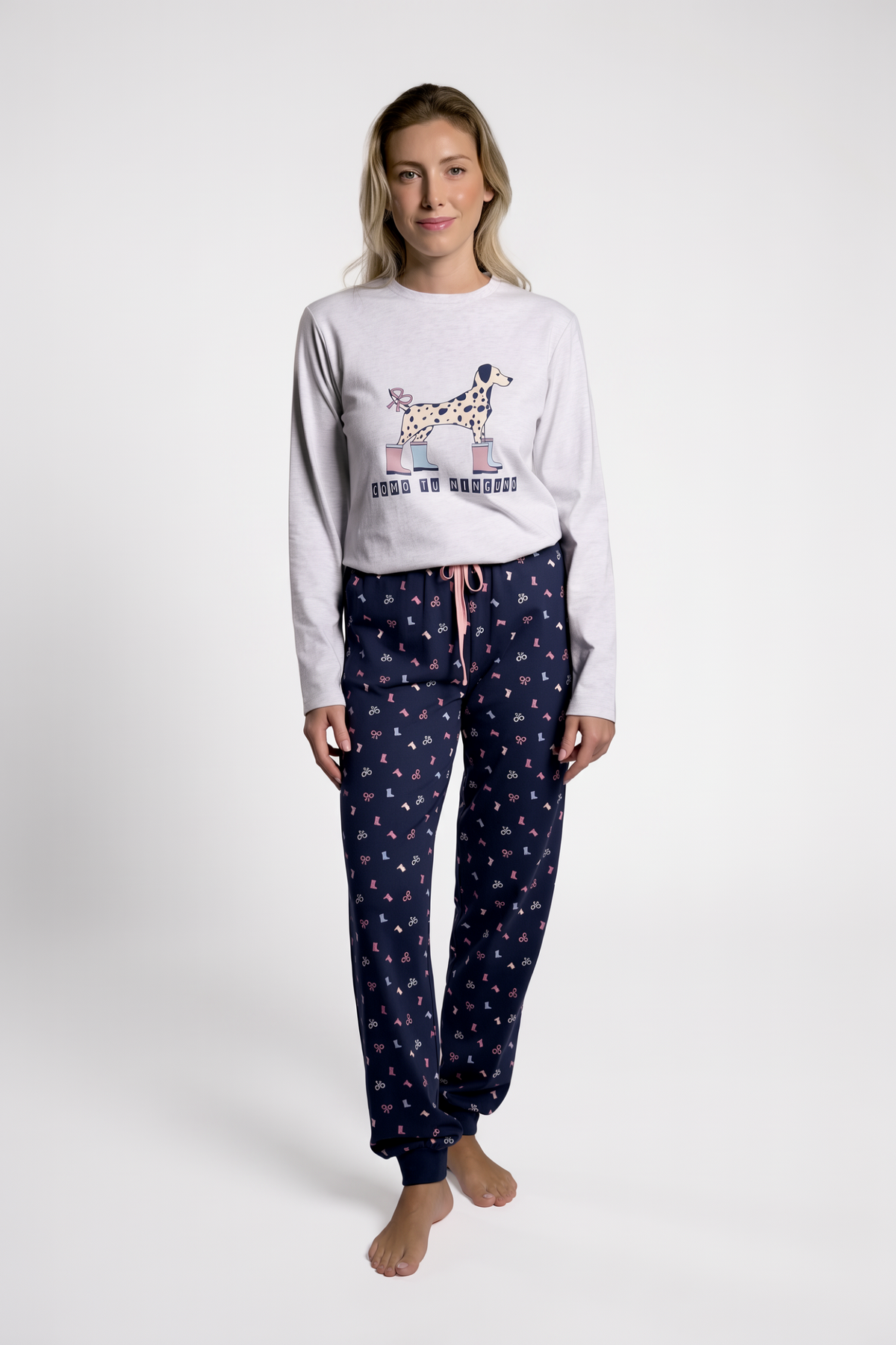 Pijama comprido de mulher em algodão estampado azul-marinho