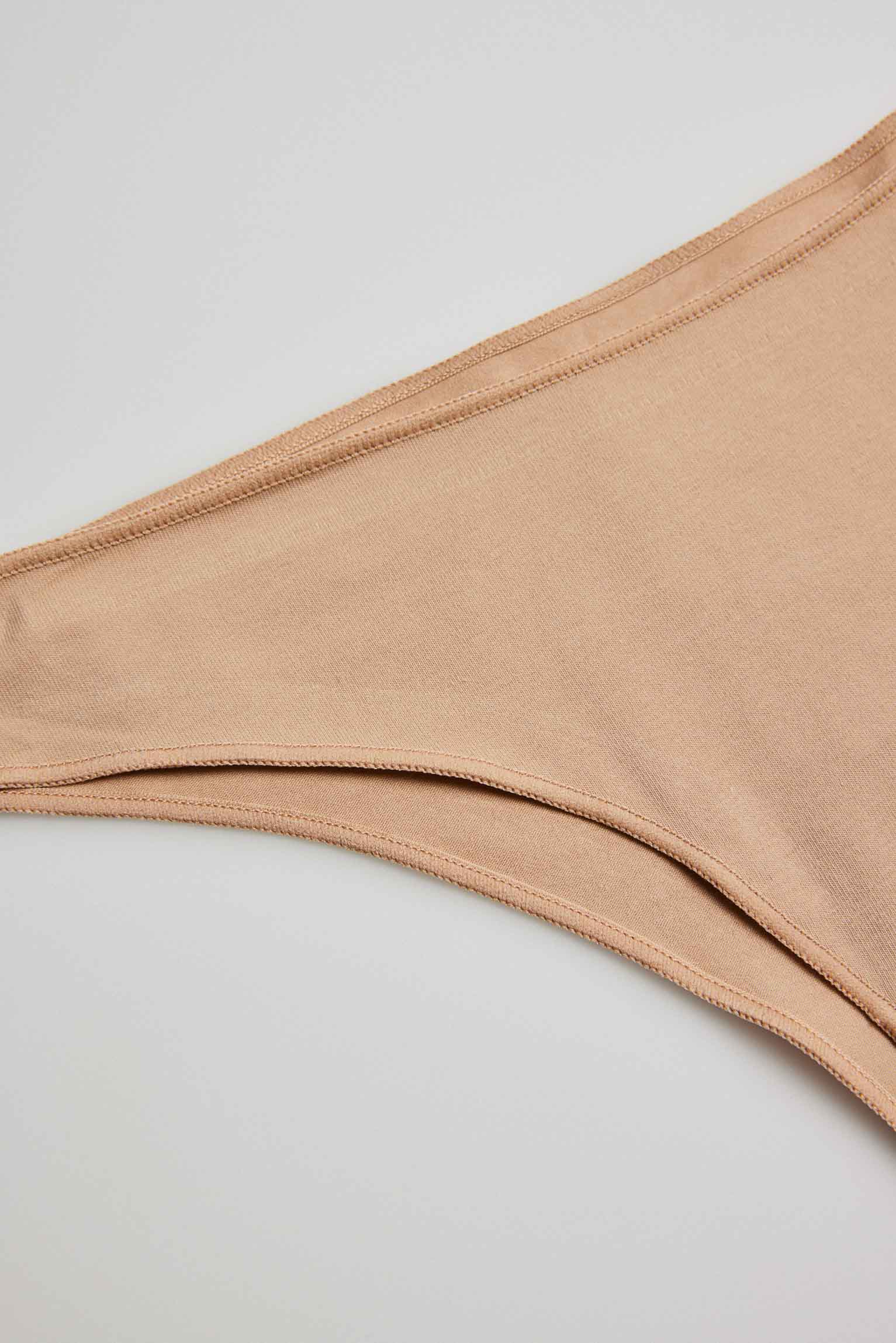 19645 1 Nude braga brasileña detalle - Nude