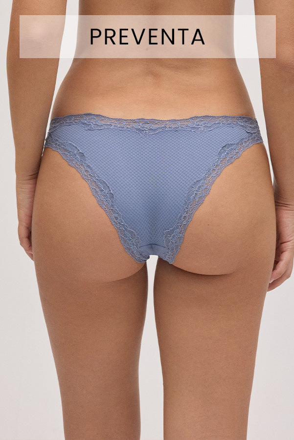 Calcinha brasileira de renda azul em pré-venda