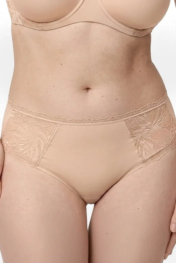 Calcinha midi nude com detalhes em renda