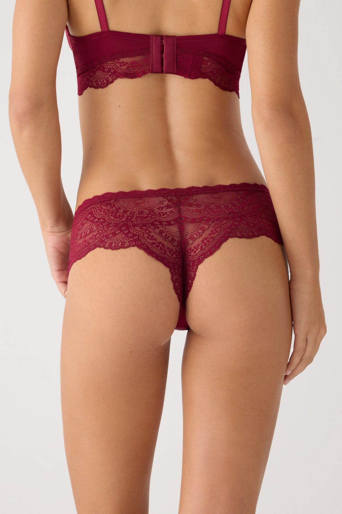 Cueca hipster brasileira renda bordeaux | Paula Echevarria Limited Edition