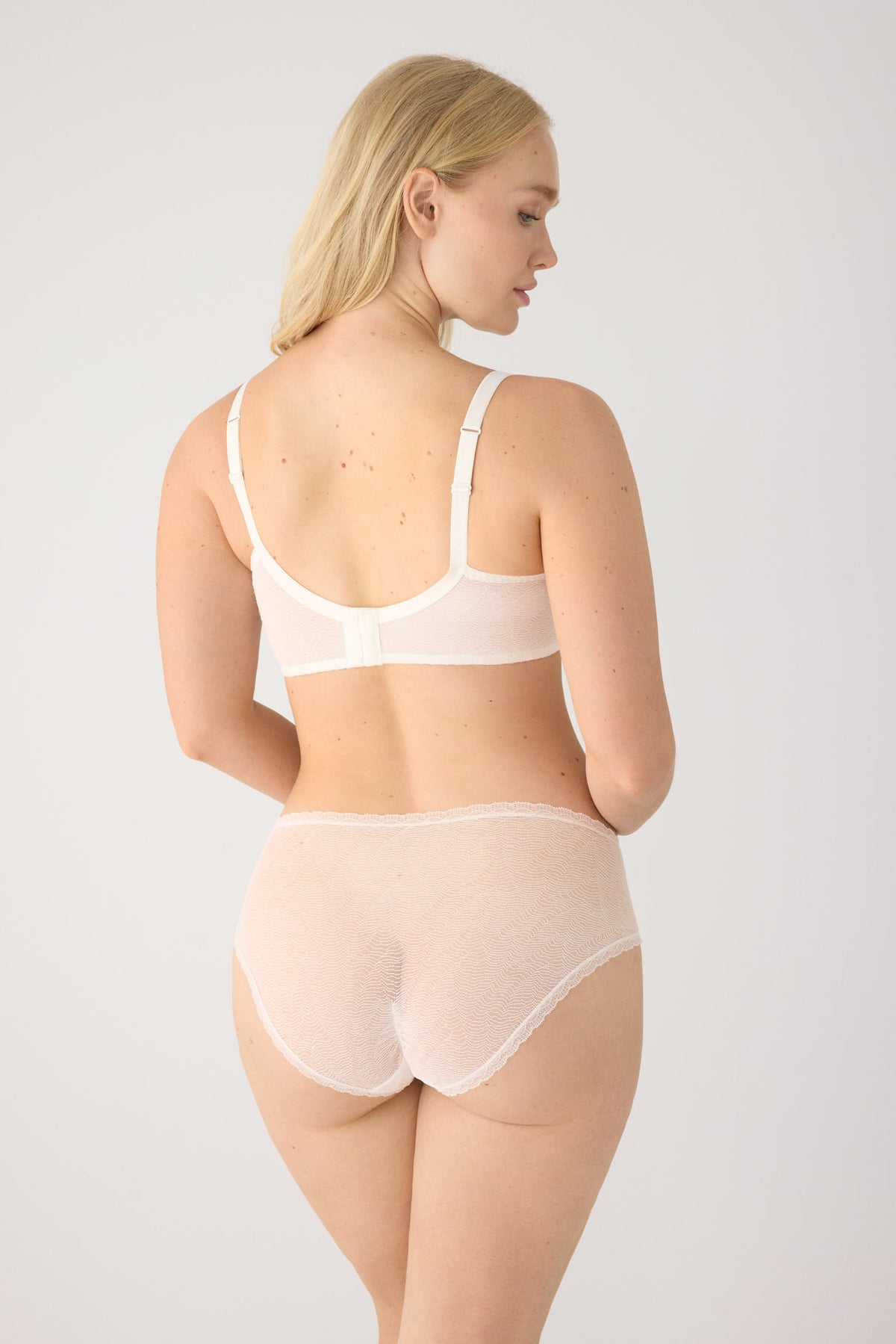 Cueca midi lingerie transparente marfim