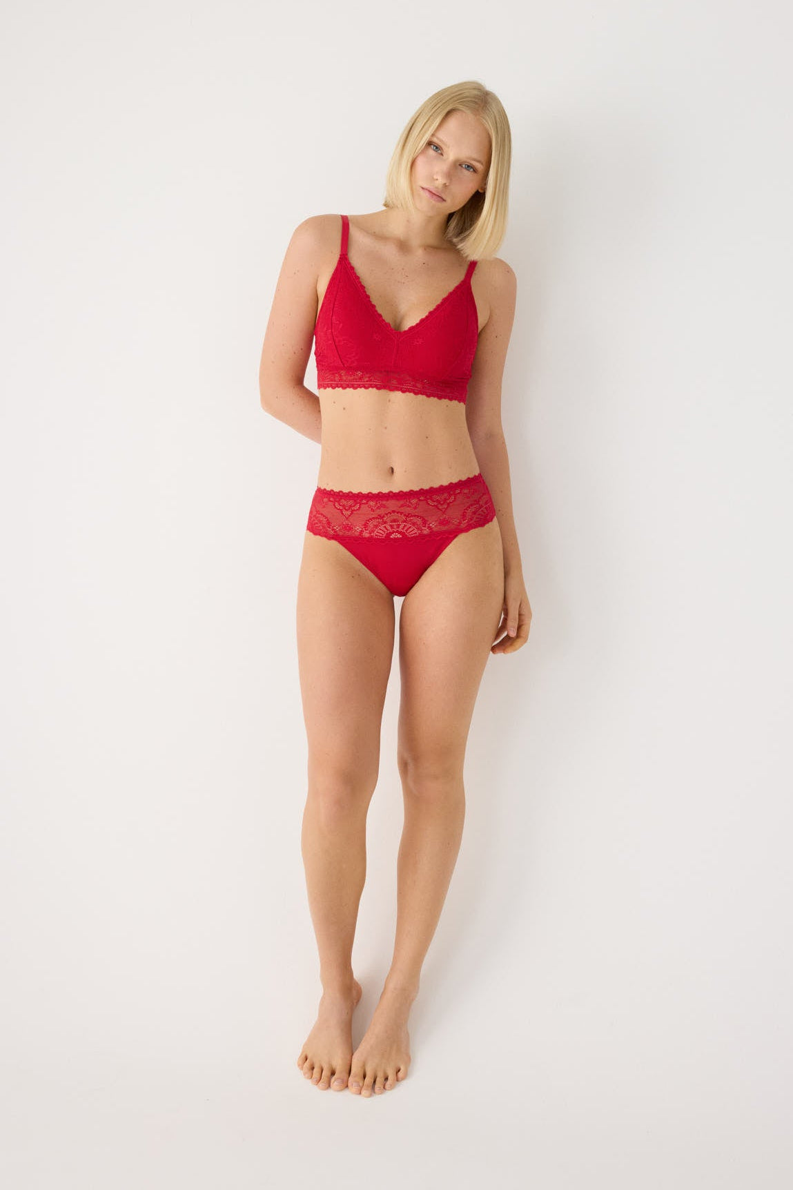 Cueca midi renda vermelho