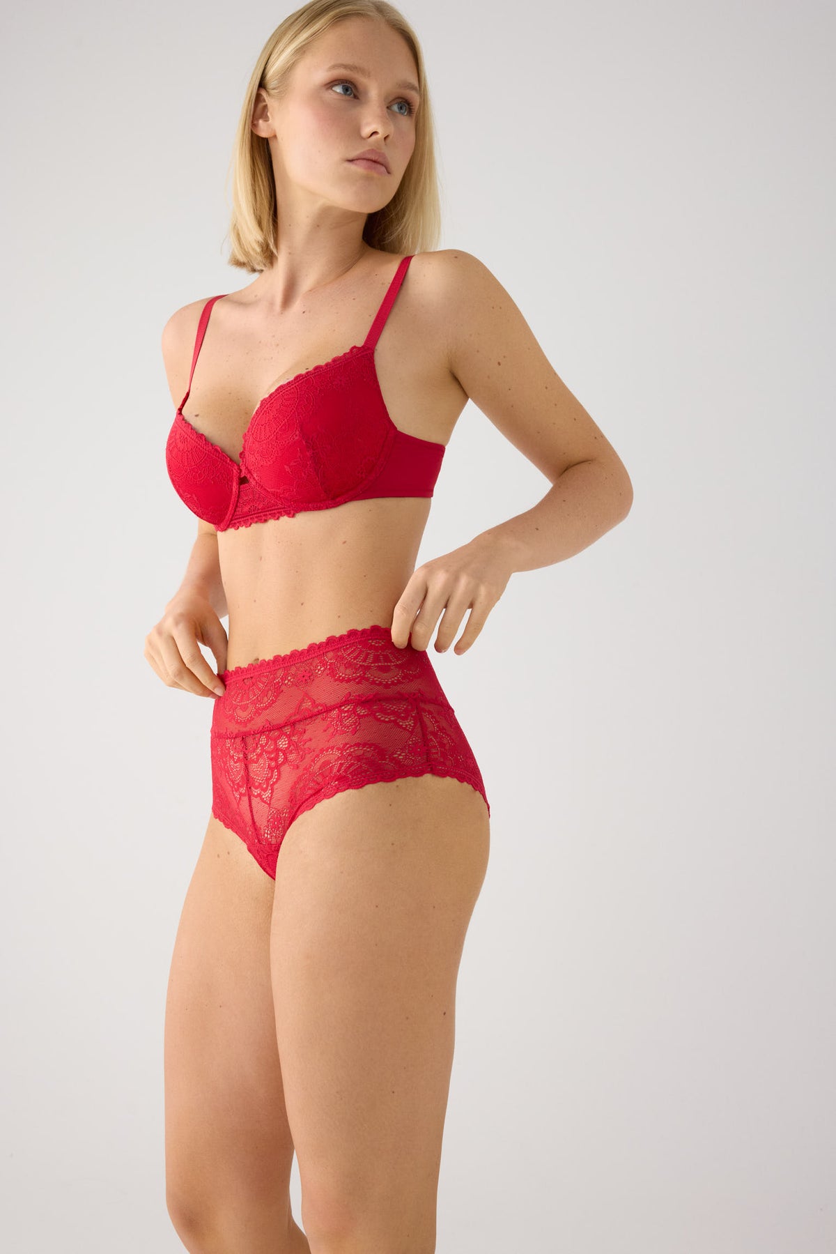 Cueca alta renda vermelho