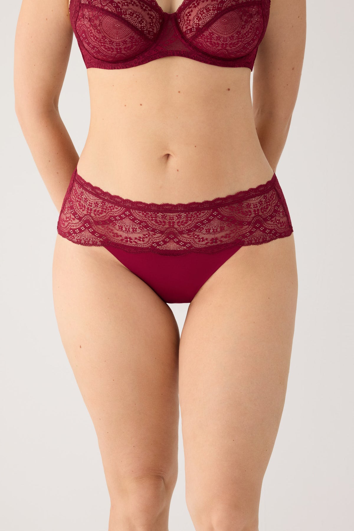Cueca midi renda bordeaux | Paula Echevarria Limited Edition