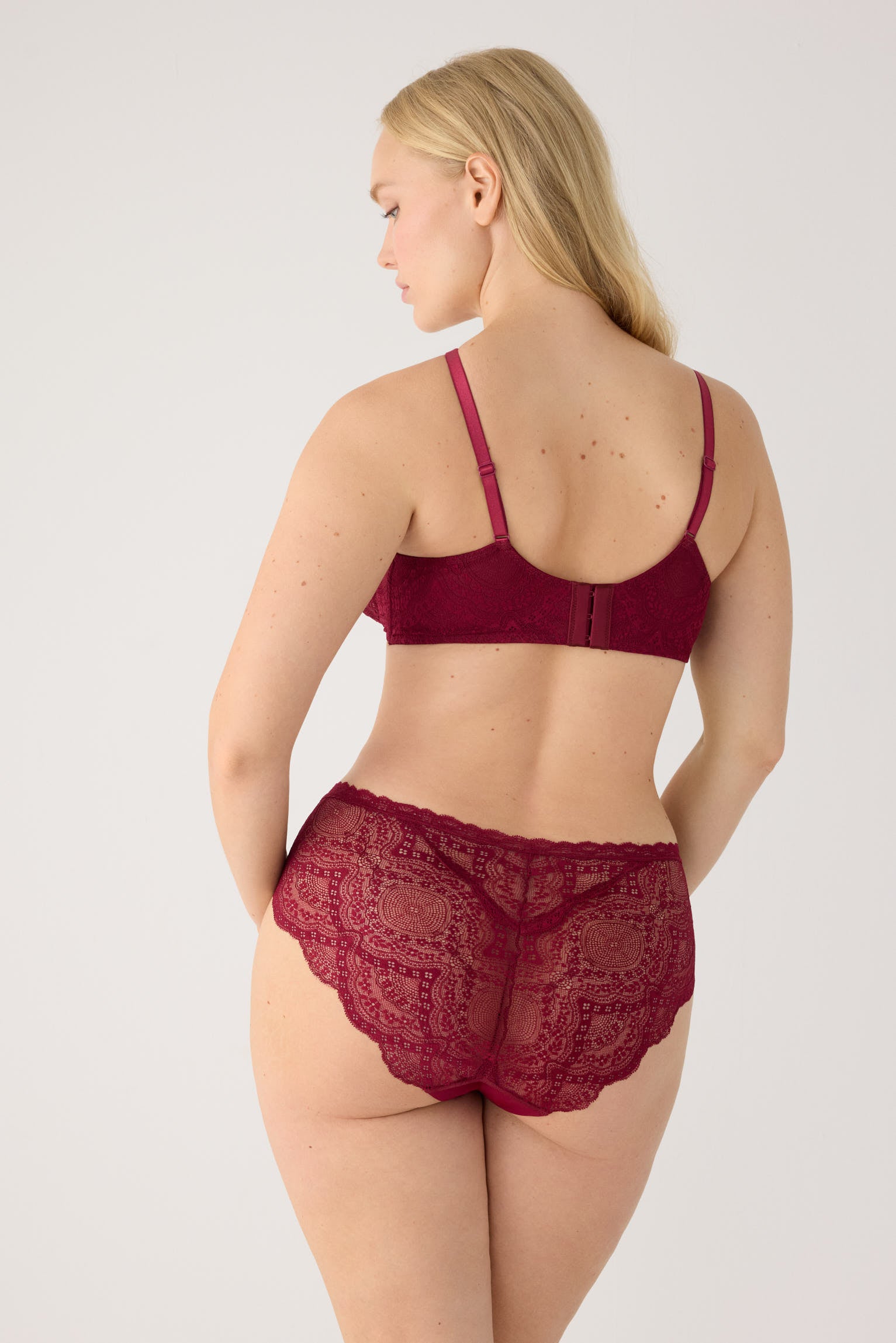 Cueca midi renda bordeaux | Paula Echevarria Limited Edition