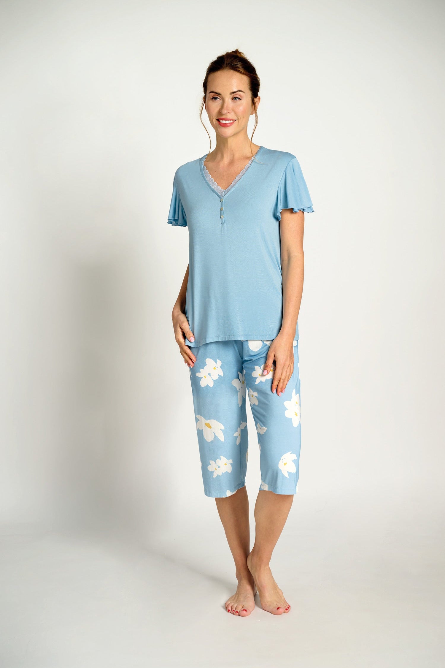 Pijama Capri Feminino com Flores Azuis | MUYDEMI