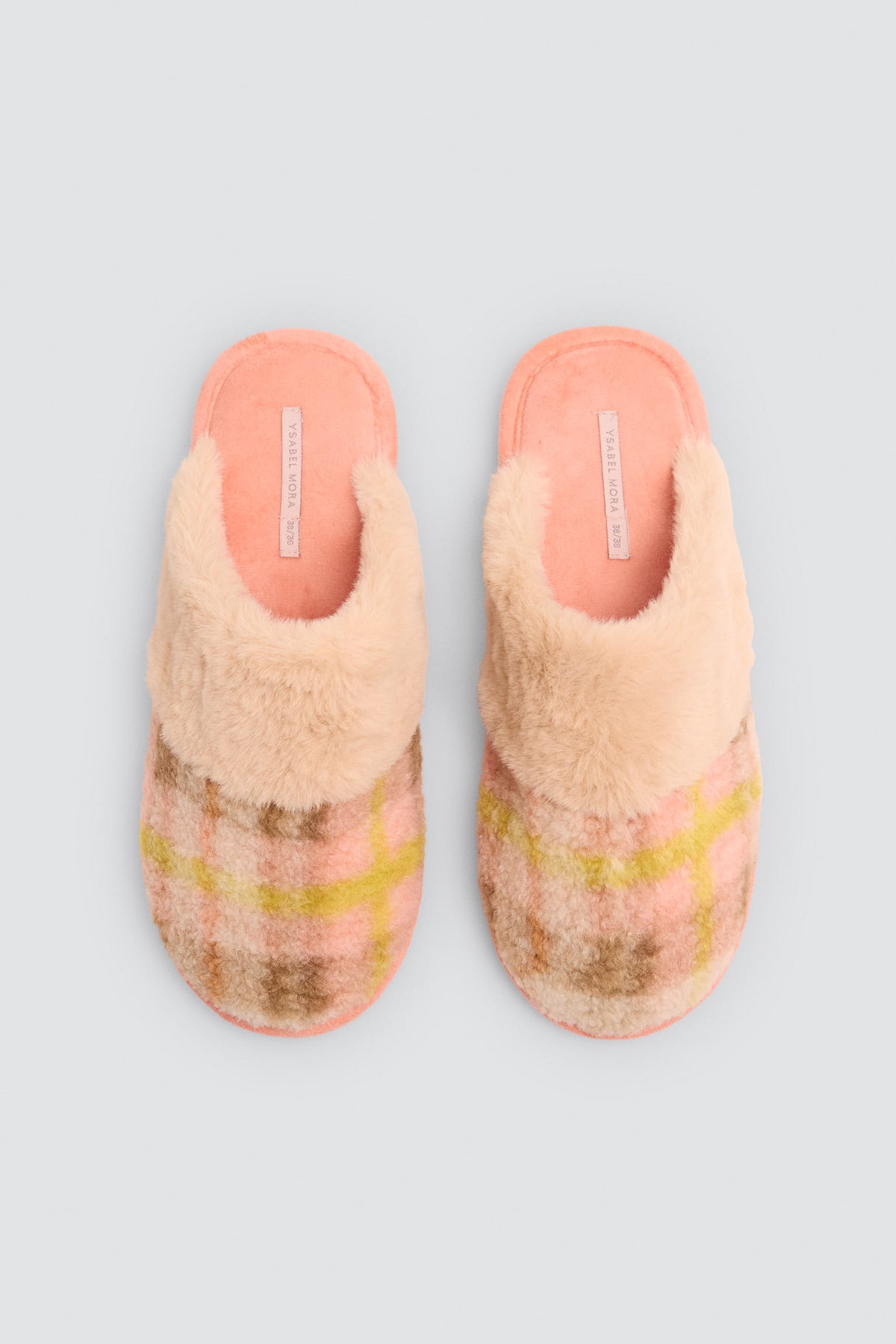 14177-zapatillas-de-casa-mujer-de-pelo-con-estampado-de-cuadros