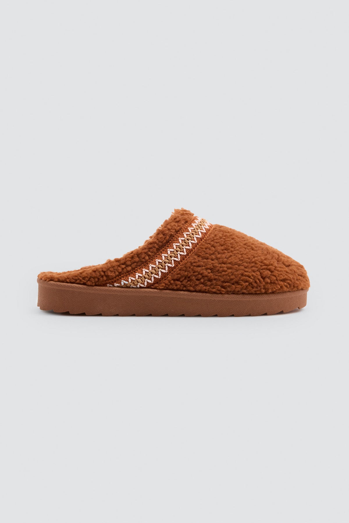 14185-zapatillas-de-casa-mujer-de-pelo-con-estampado-animal-print