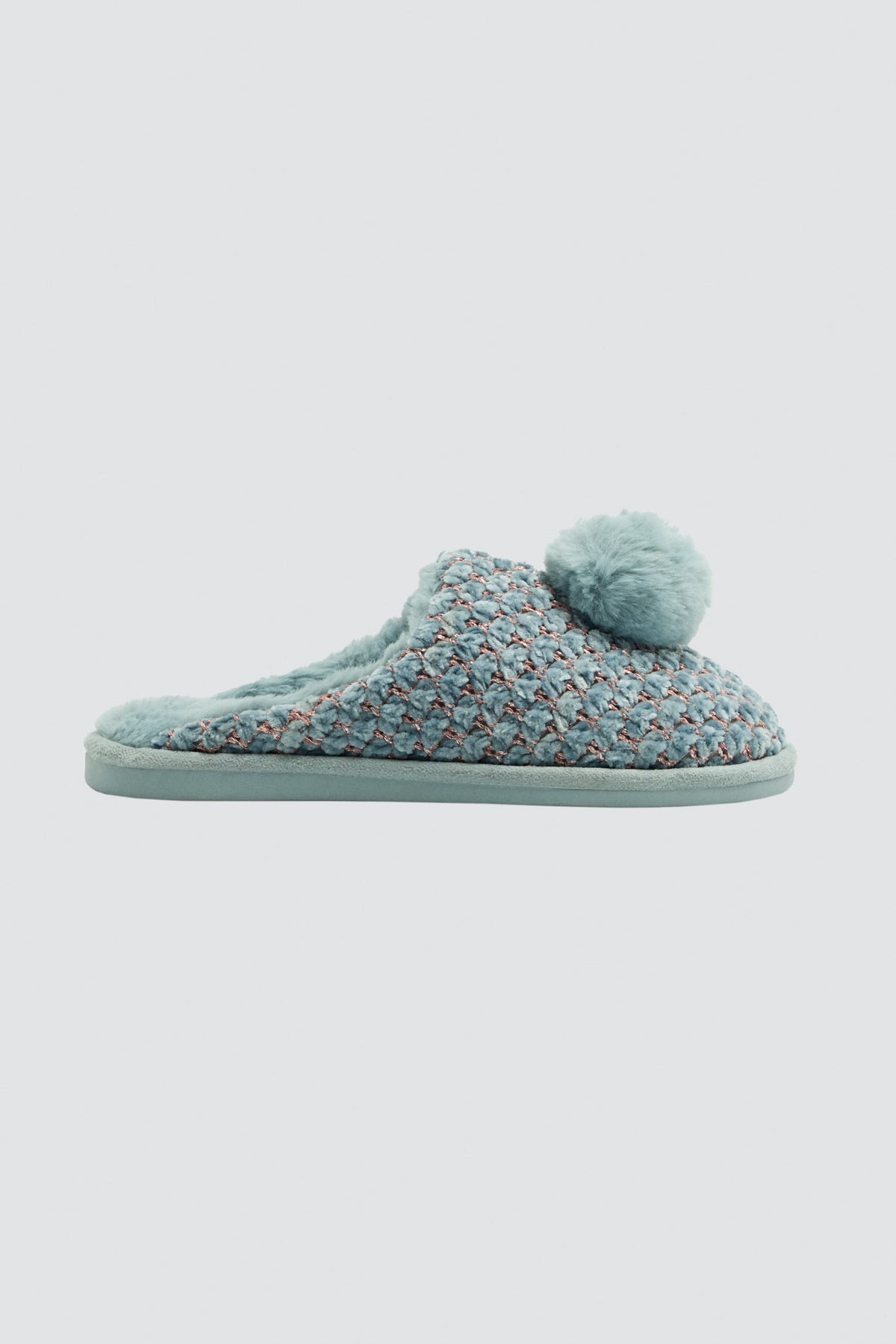 14191-zapatillas-de-casa-mujer-de-borreguito-con-hebilla-blancas