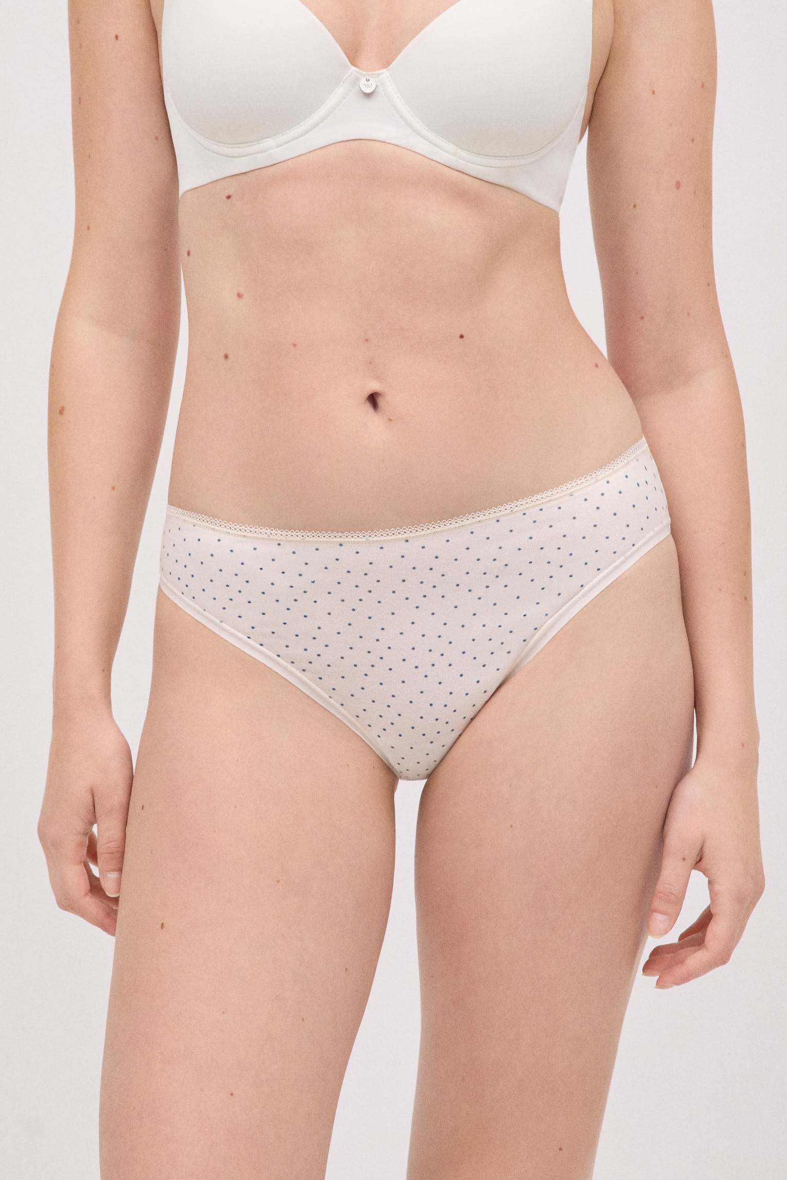 Pacote com 6 mini calcinhas de algodão estampadas