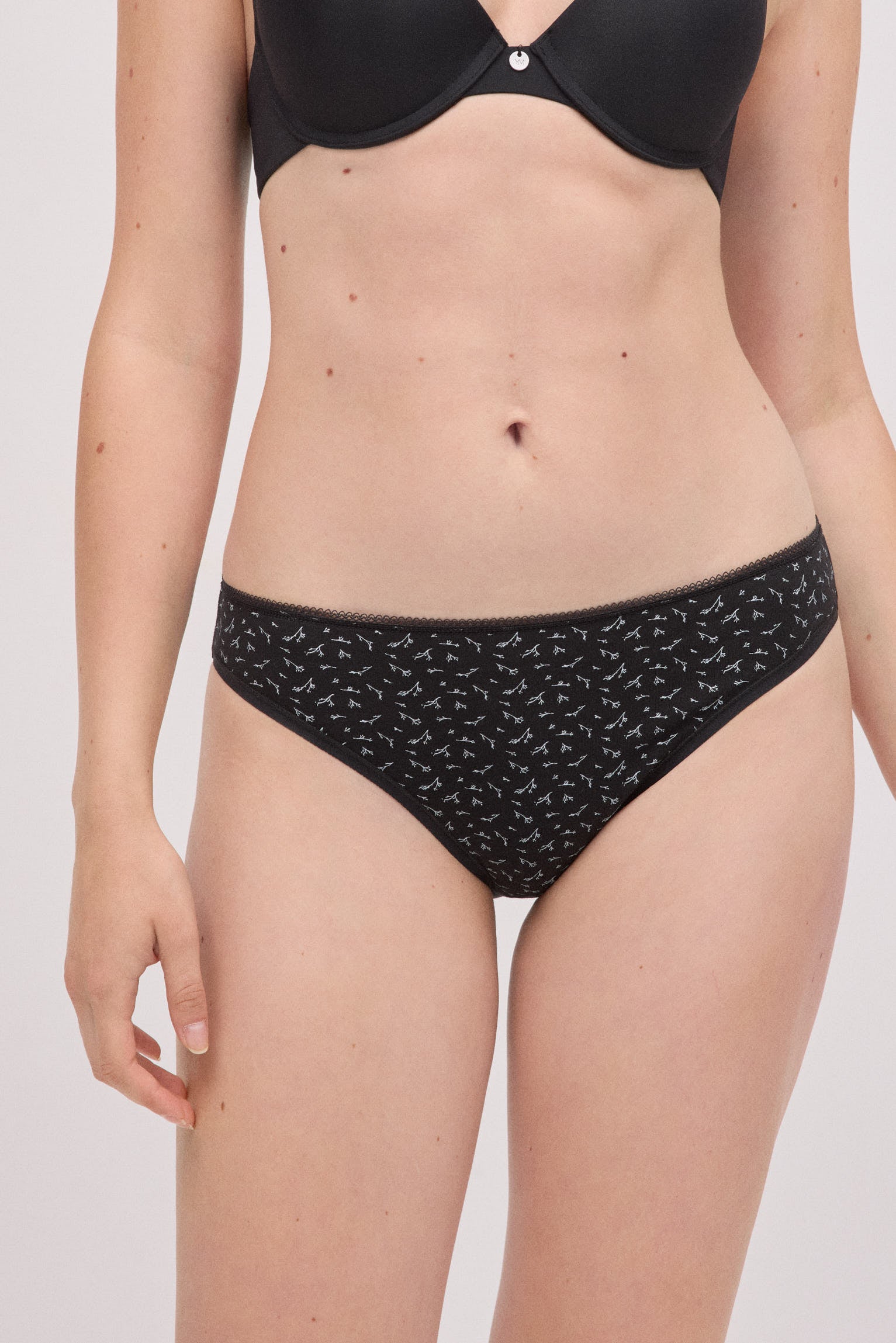 Pacote com 6 mini calcinhas de algodão estampadas
