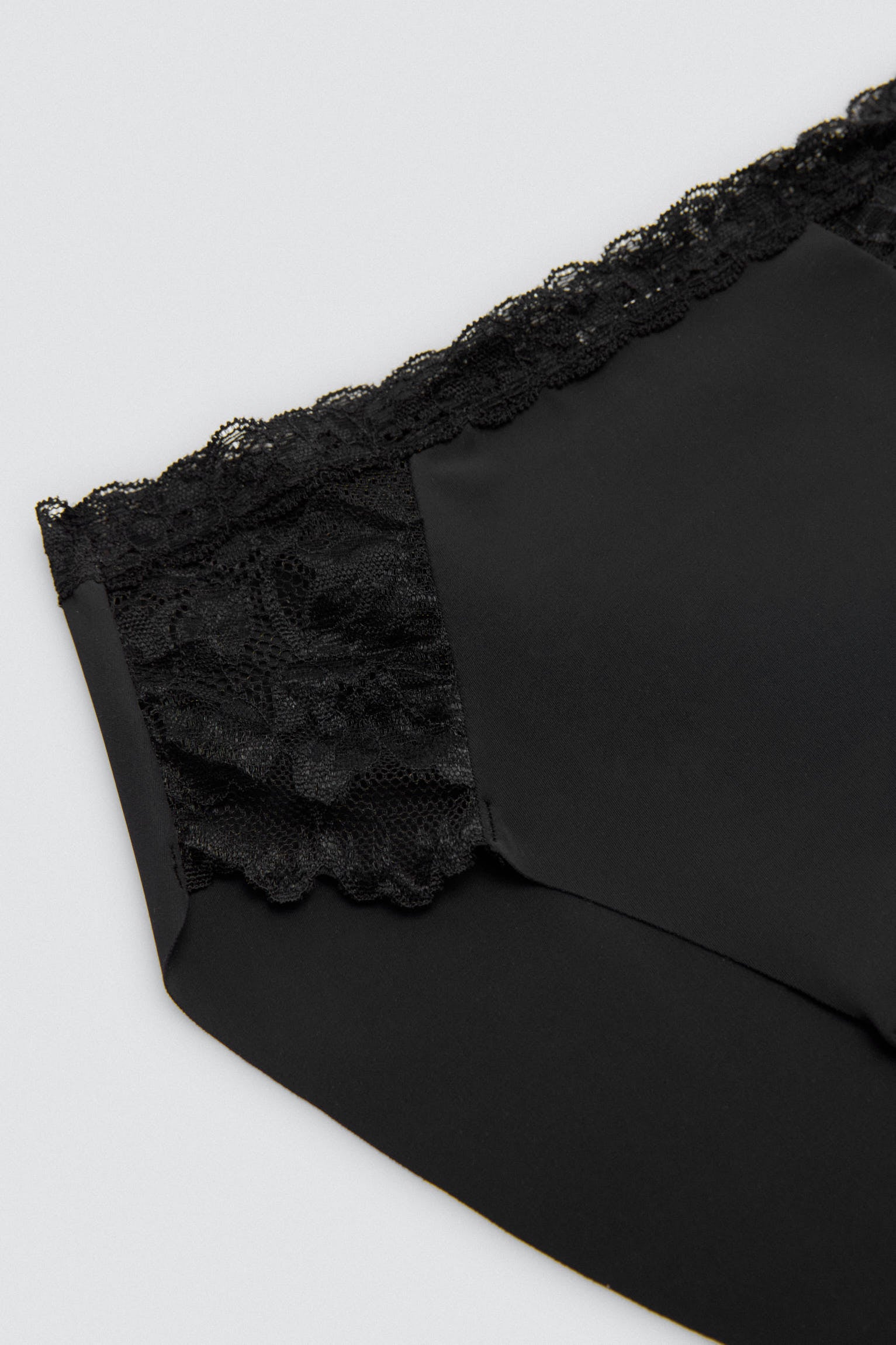 19486-5-braga-midi-elastica-con-encaje-negro