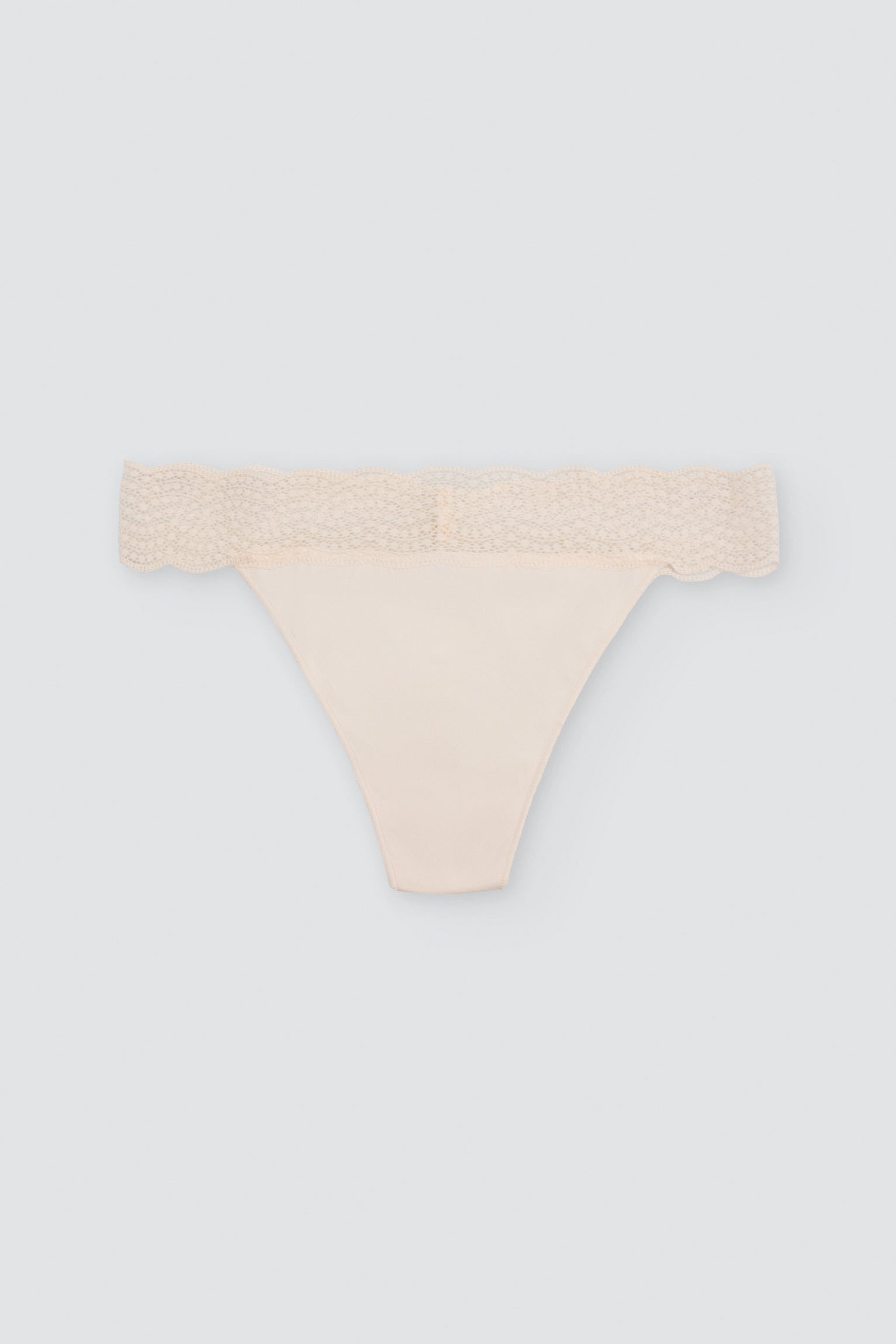 Tanga de algodão com rebordo de renda marfim