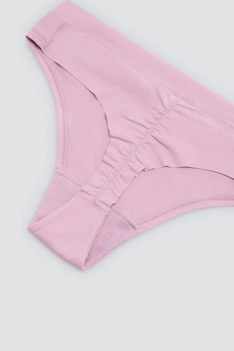 Tanga Adapt com acabamentos invisíveis lilás