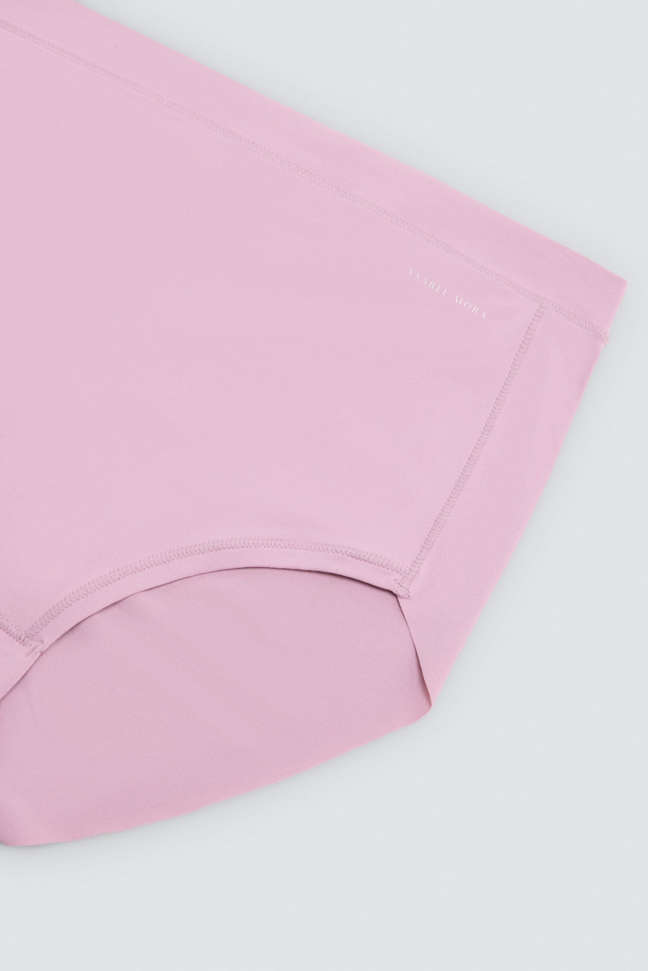 Cueca alta Adapt com acabamentos invisíveis lilás