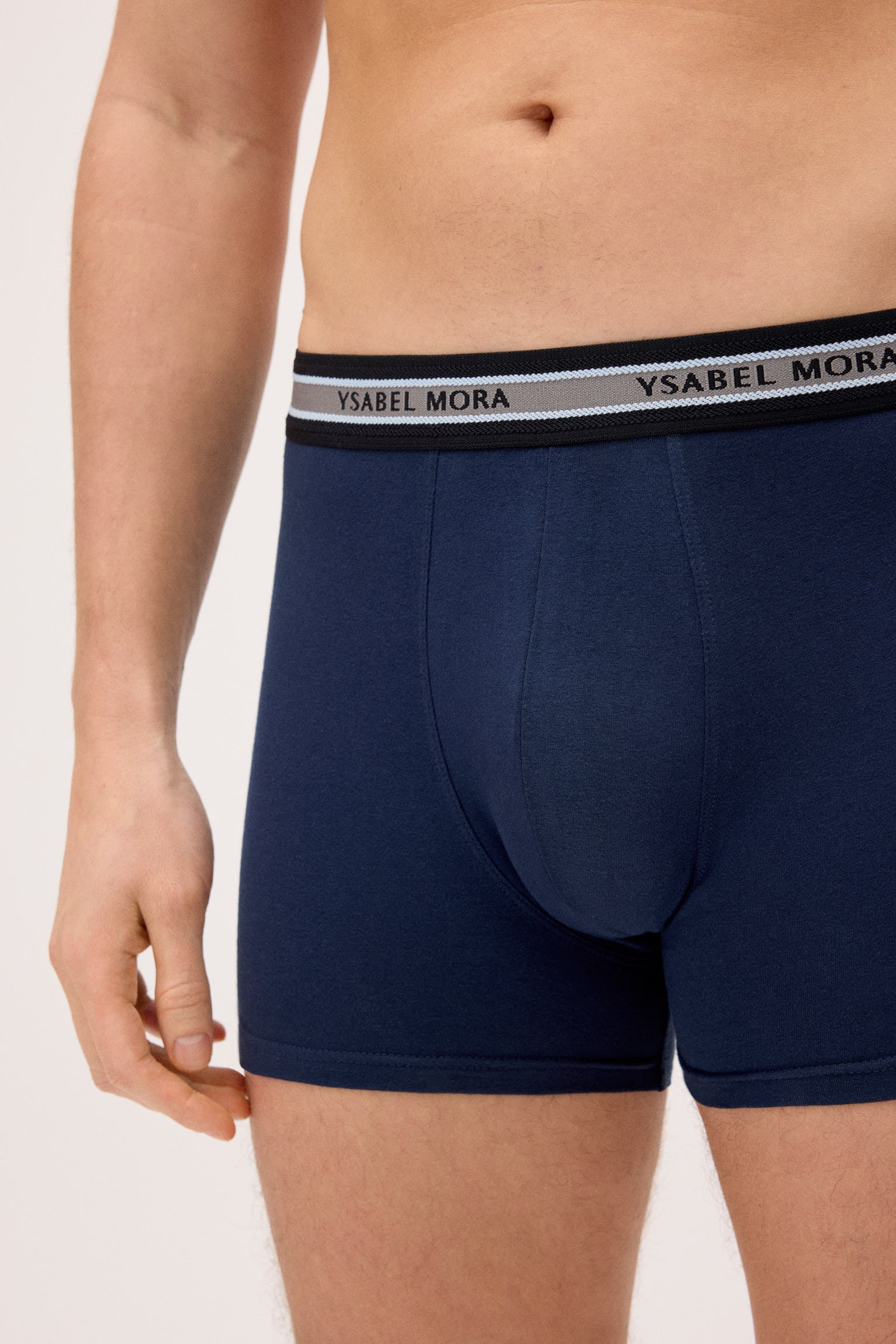 Pacote com 3 cuecas boxer básicas lisas