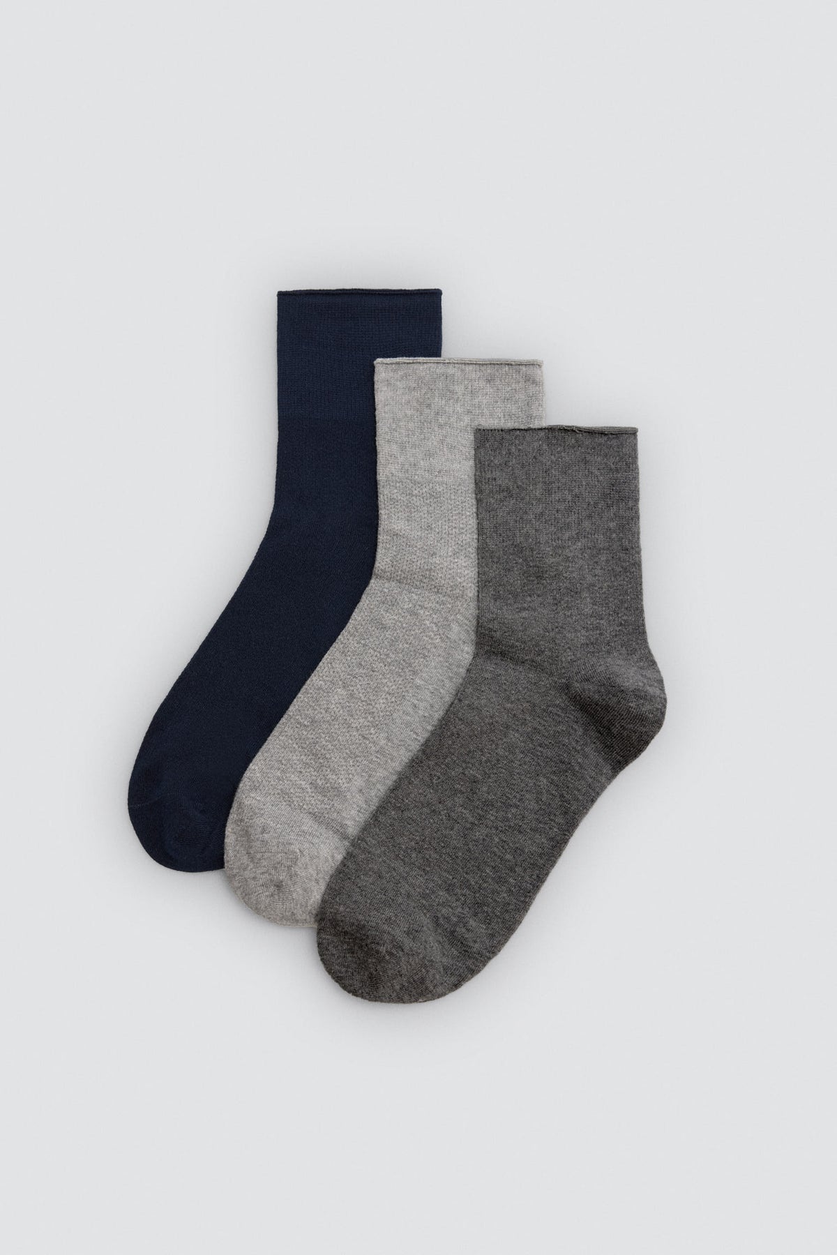 Pack 3 calcetines altos básicos lisos multicolor - Ysabel Mora