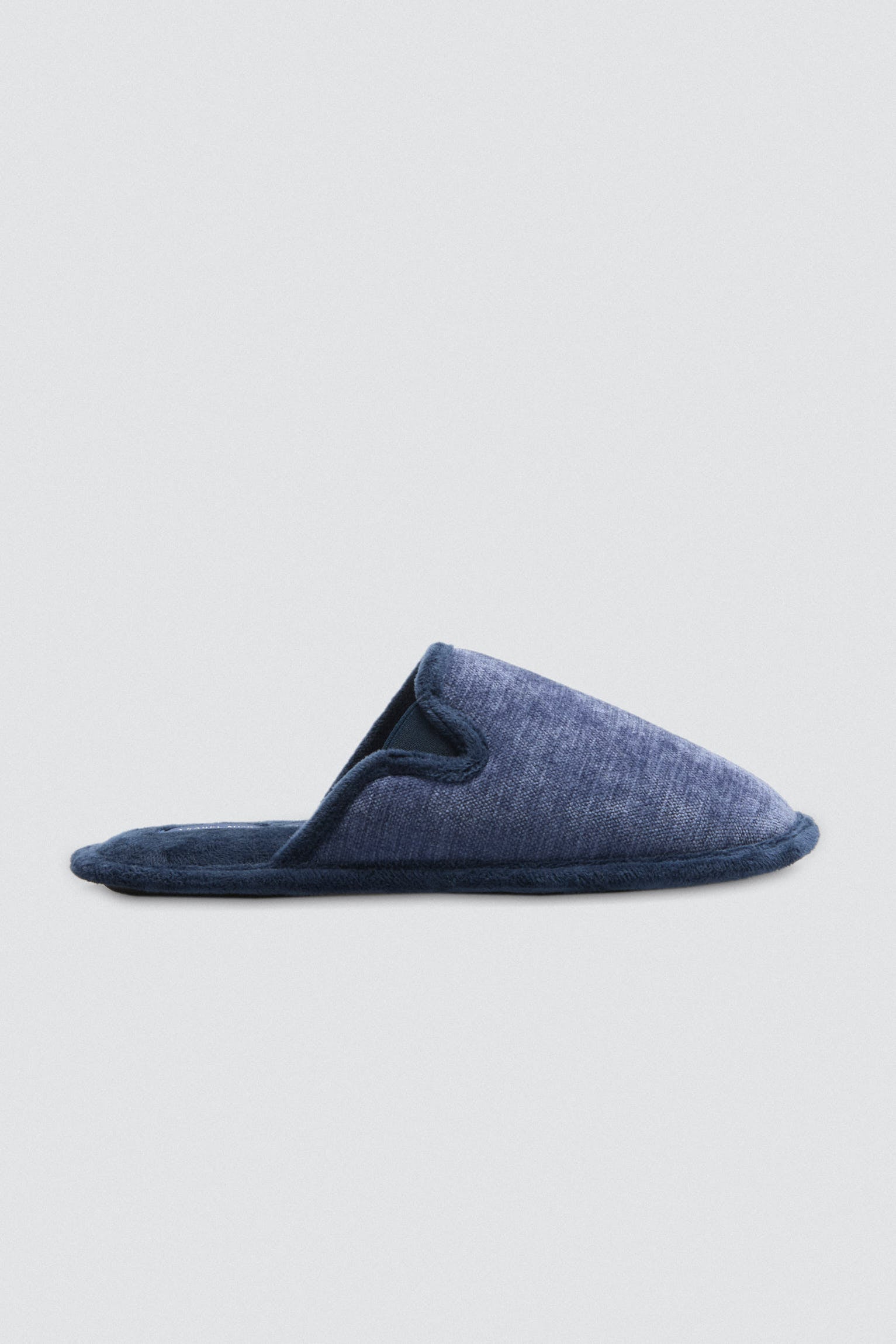 24077-1-zapatilla-de-casa-basica