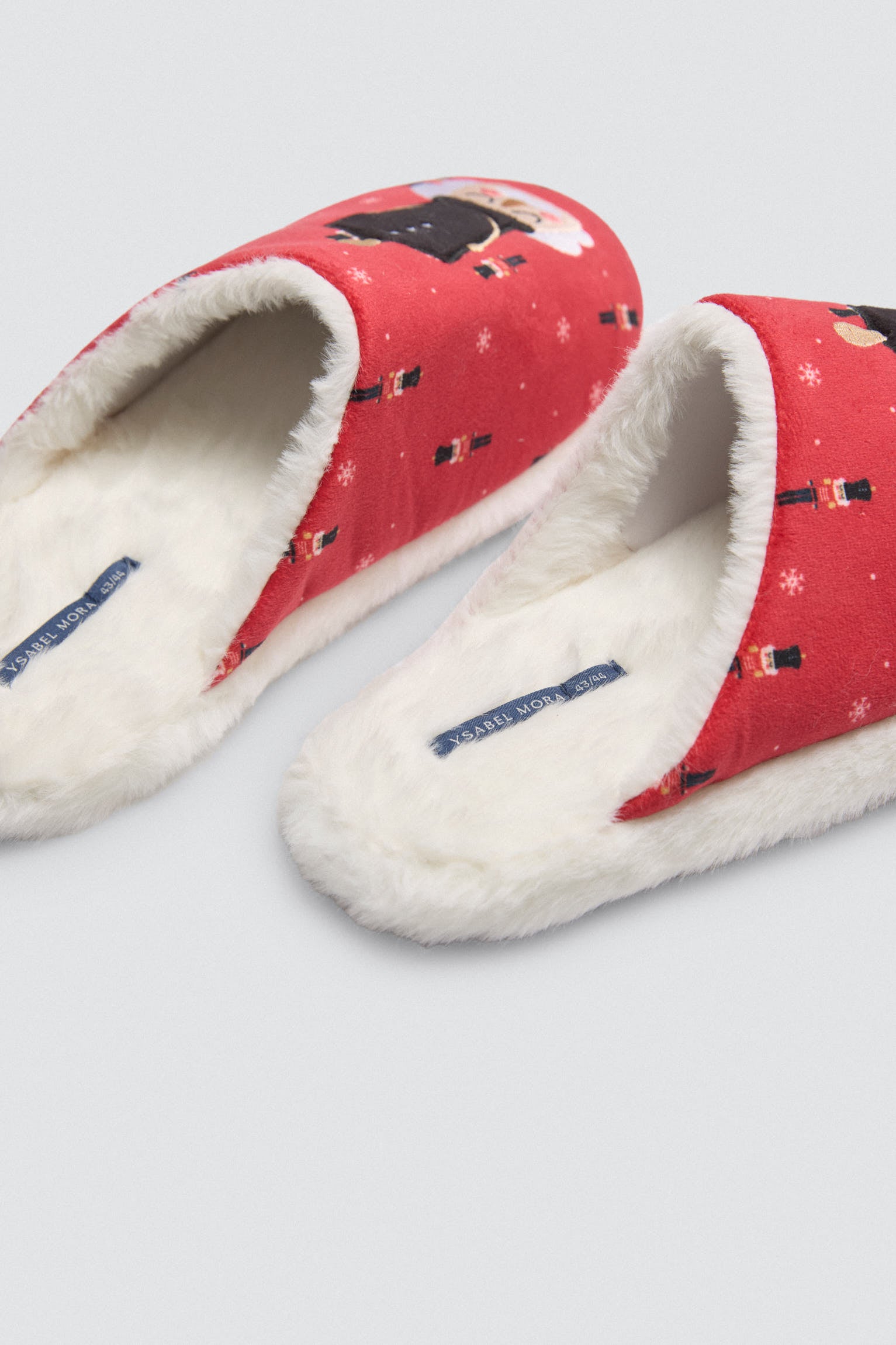 24088-4-zapatillas-casa-hombre-navidad-cascanueces-ysabel-mora