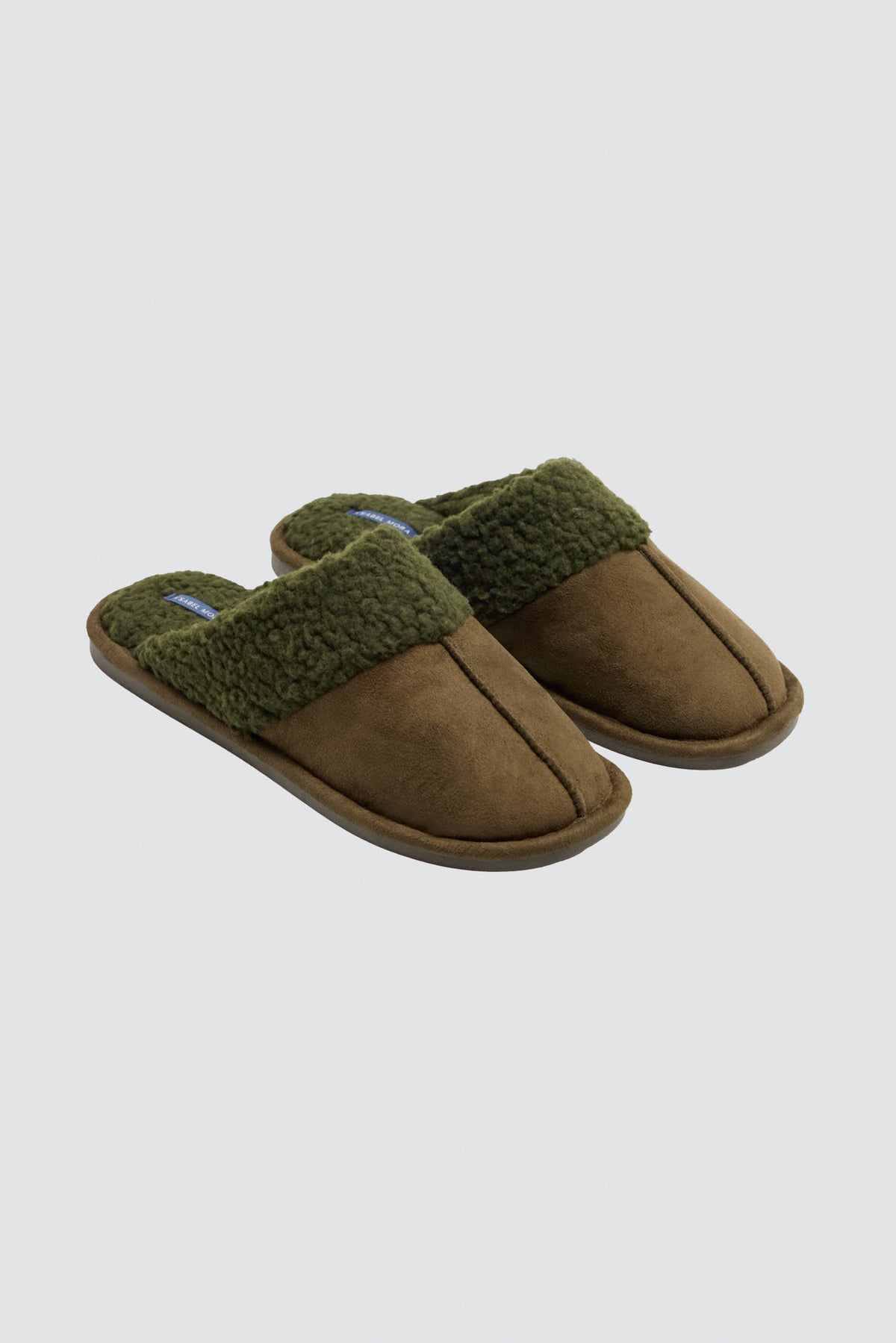 Zapatillas de casa destalonadas con borreguito verde