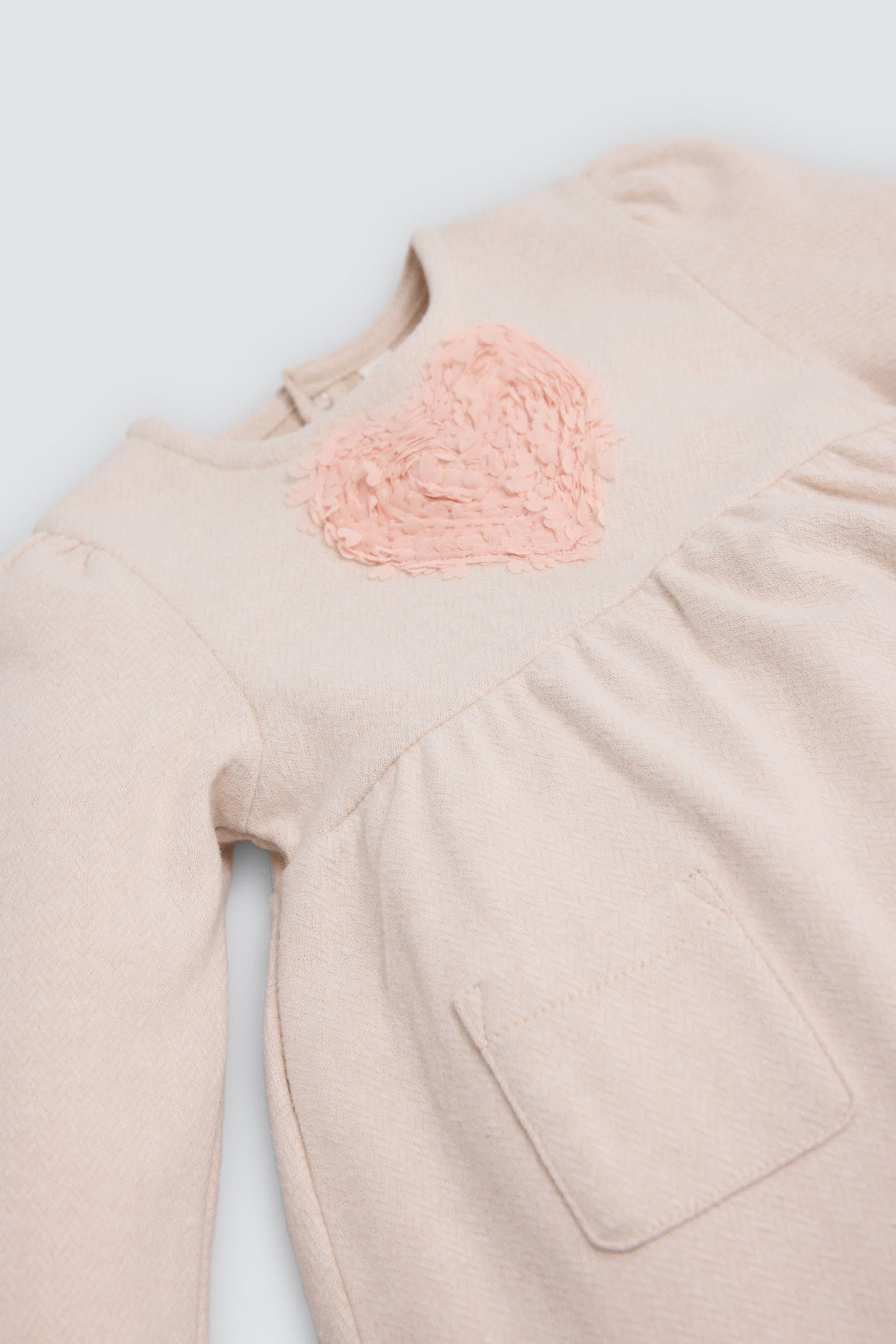 Vestido bebé manga larga detalle corazón - Ysabel Mora