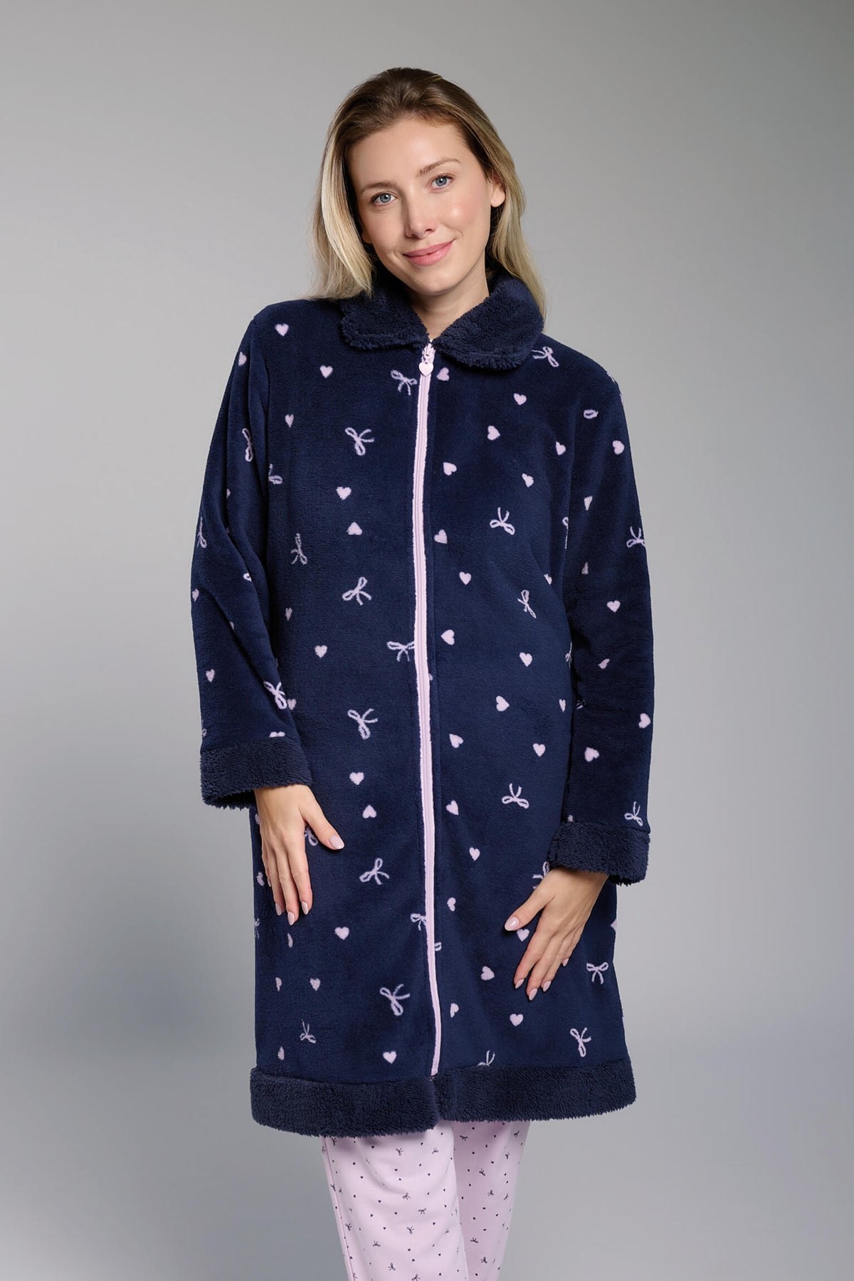 Bata larga de coralina polar azul marino para mujer con lazos, ropa de casa cálida para otoño e invierno.