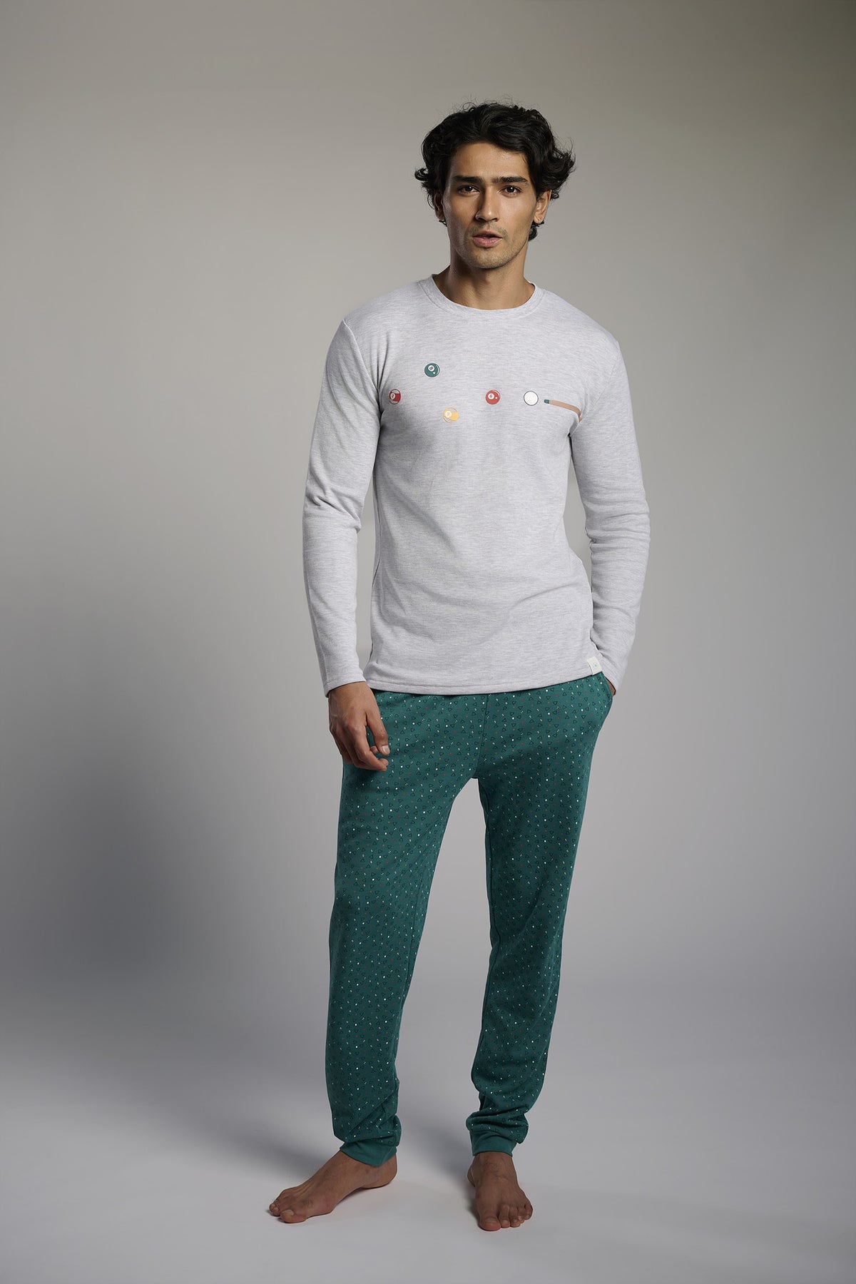 Pijama comprido de homem cardado estampado de bilhar