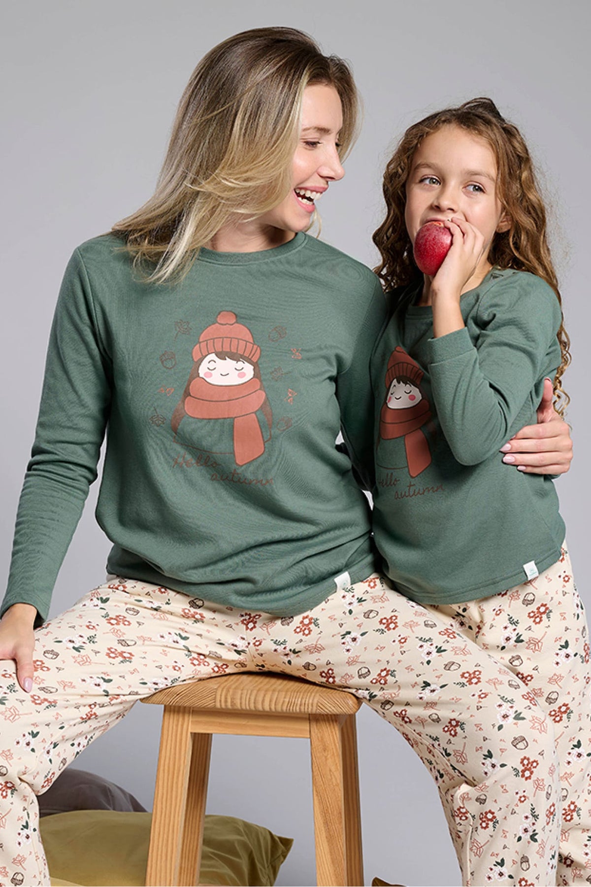 Pijama comprido de menina cardado Hello Autumn estampado outonal