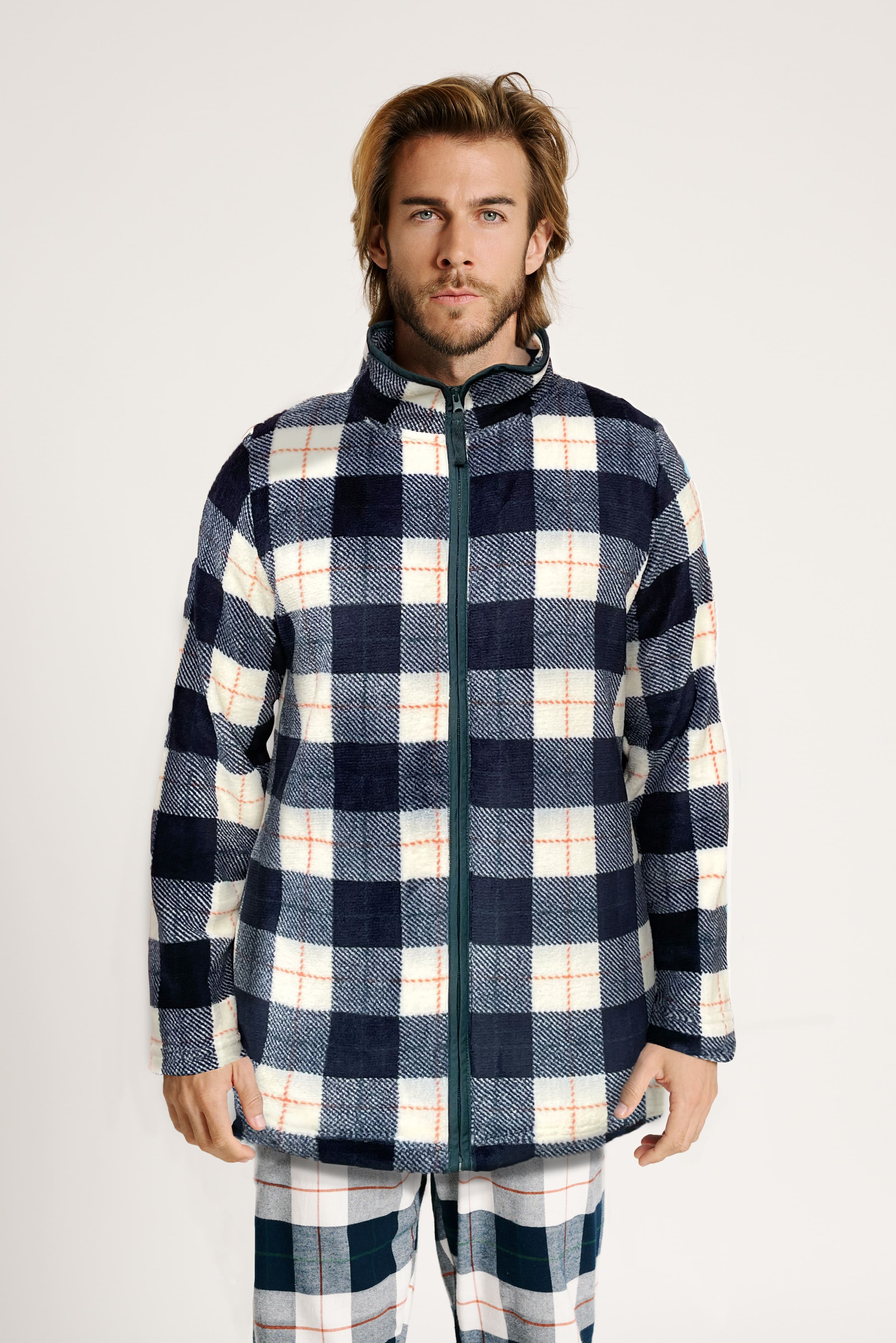 3031012-1-bata-polar-hombre-cremallera-estampado-cuadros