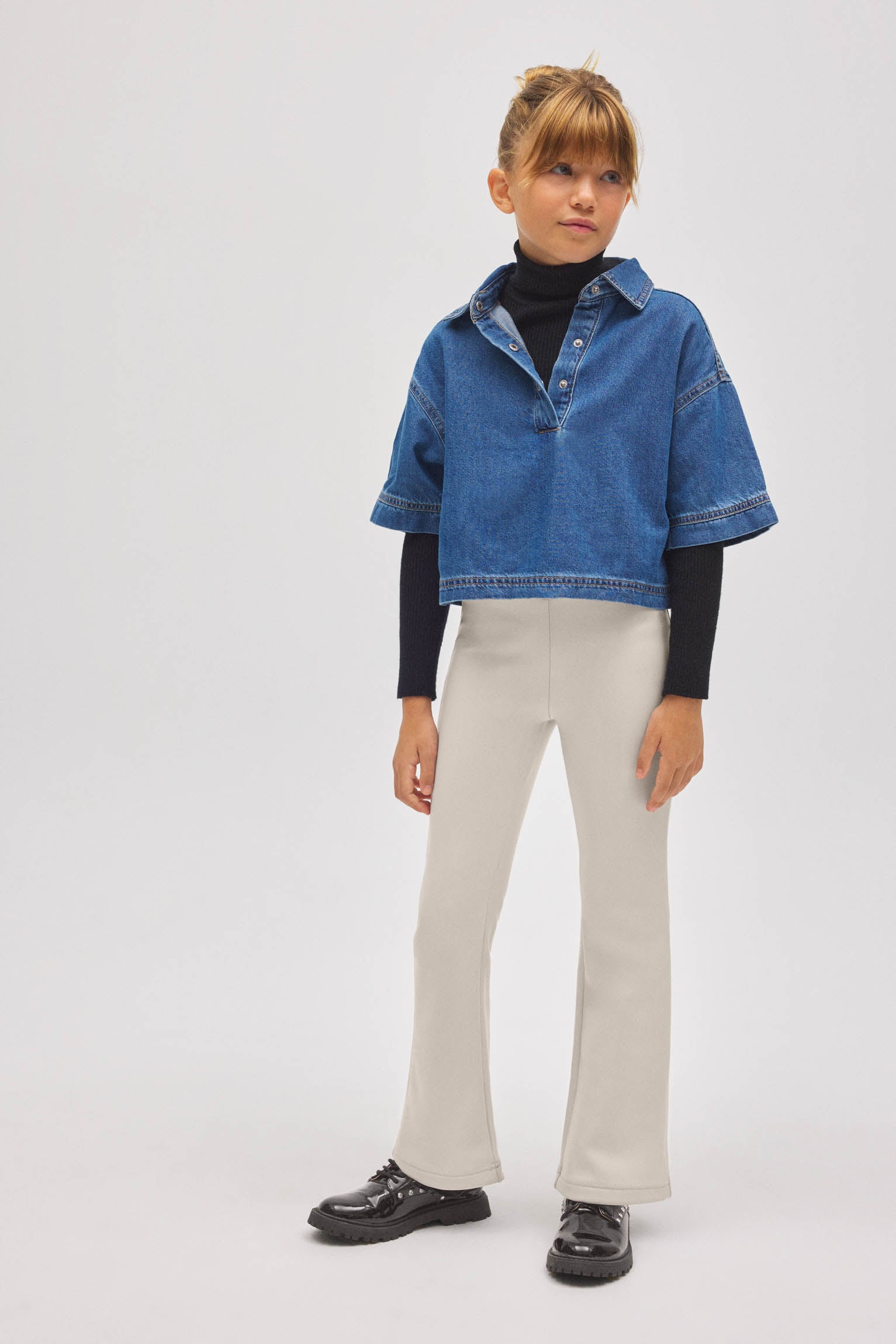 33250-1-pantalones-termicos-nina-efecto-piel-flare-marfil-ysabel-mora