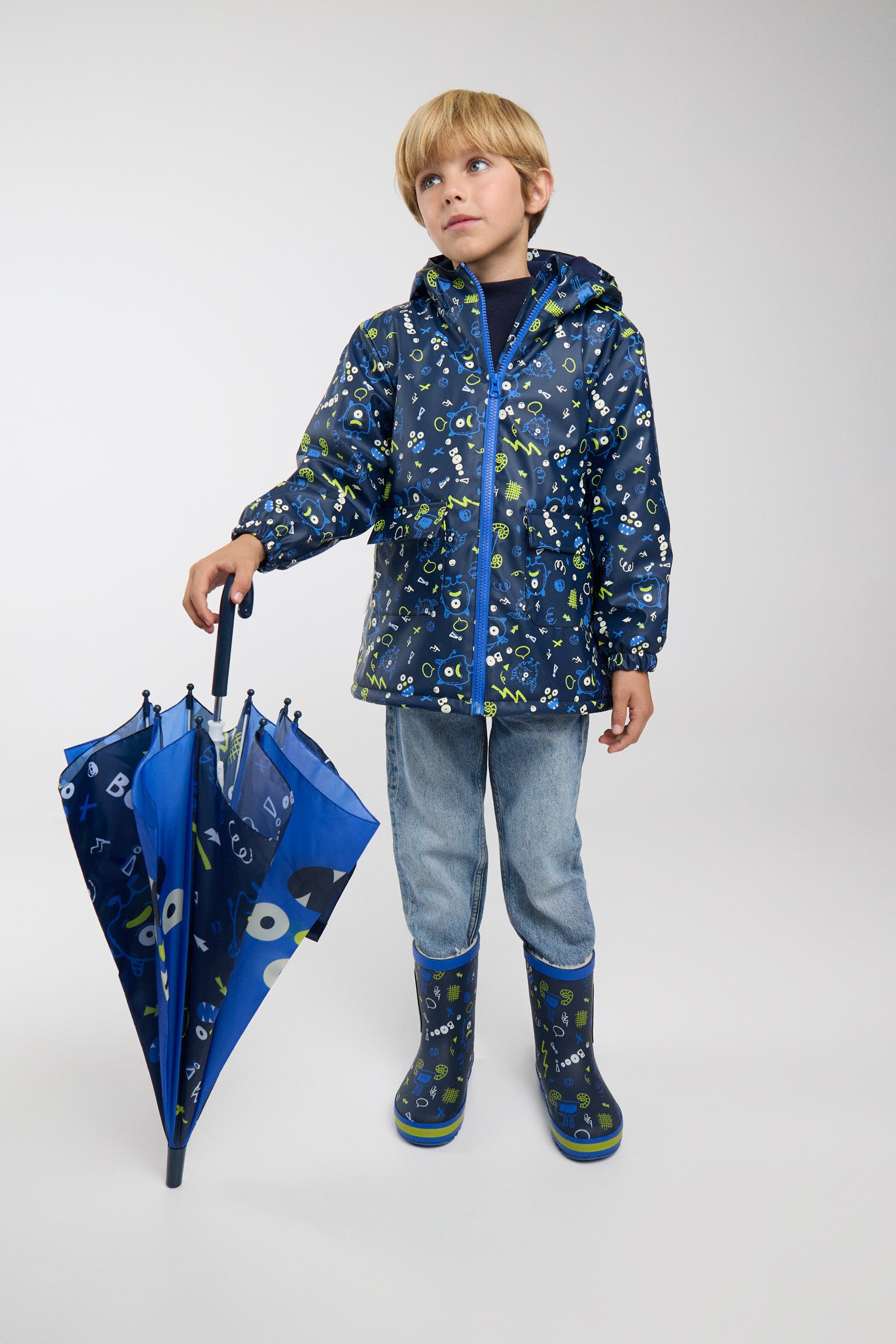 PRÉ-VENDA Guarda-chuva de menino estampado de monstros
