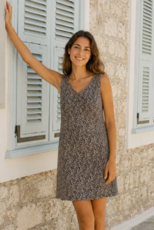 Vestido curto estampado sem alças