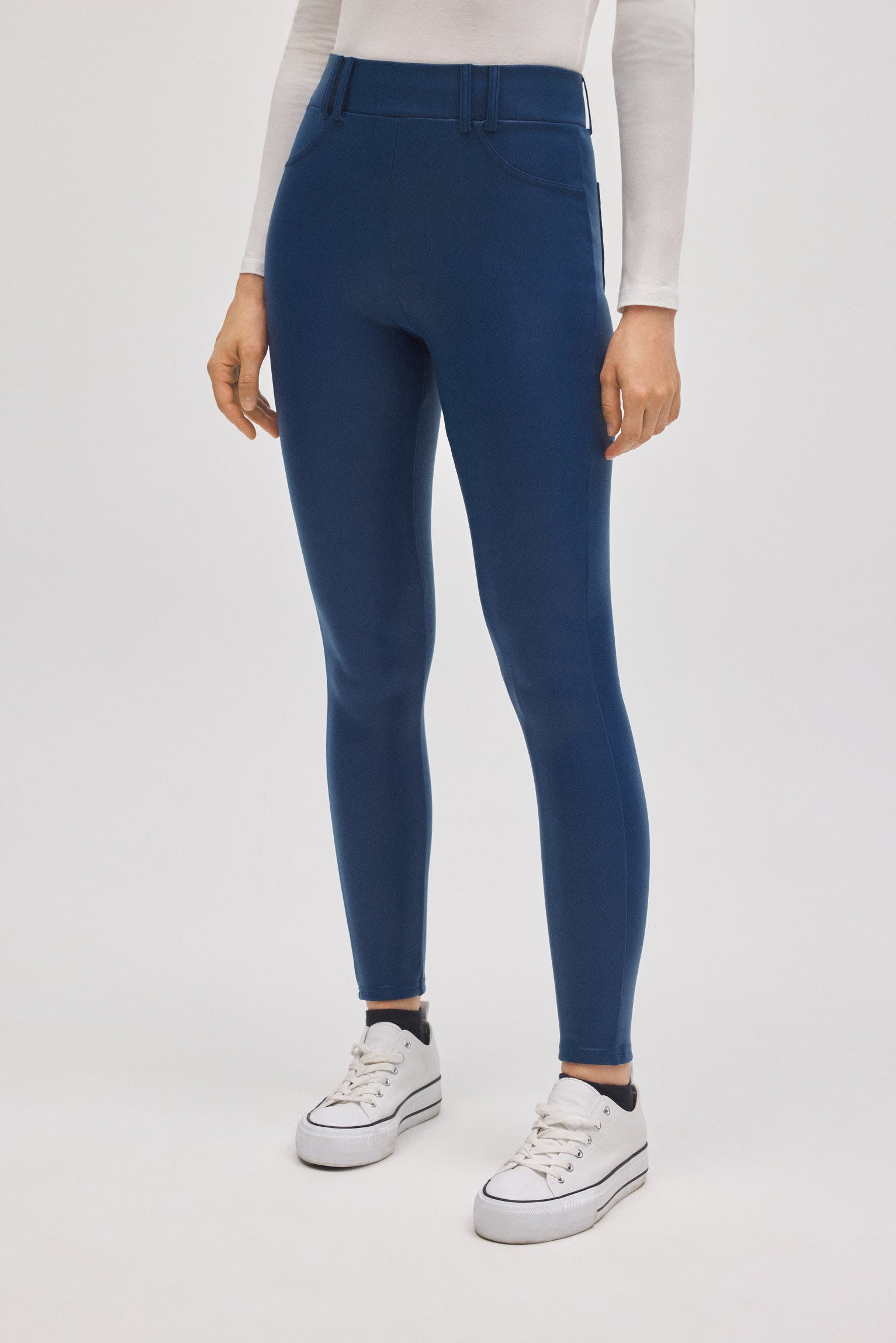 70442-2-pantalon-termico-elastico-efecto-piel-skinny-azul-ysabel-mora