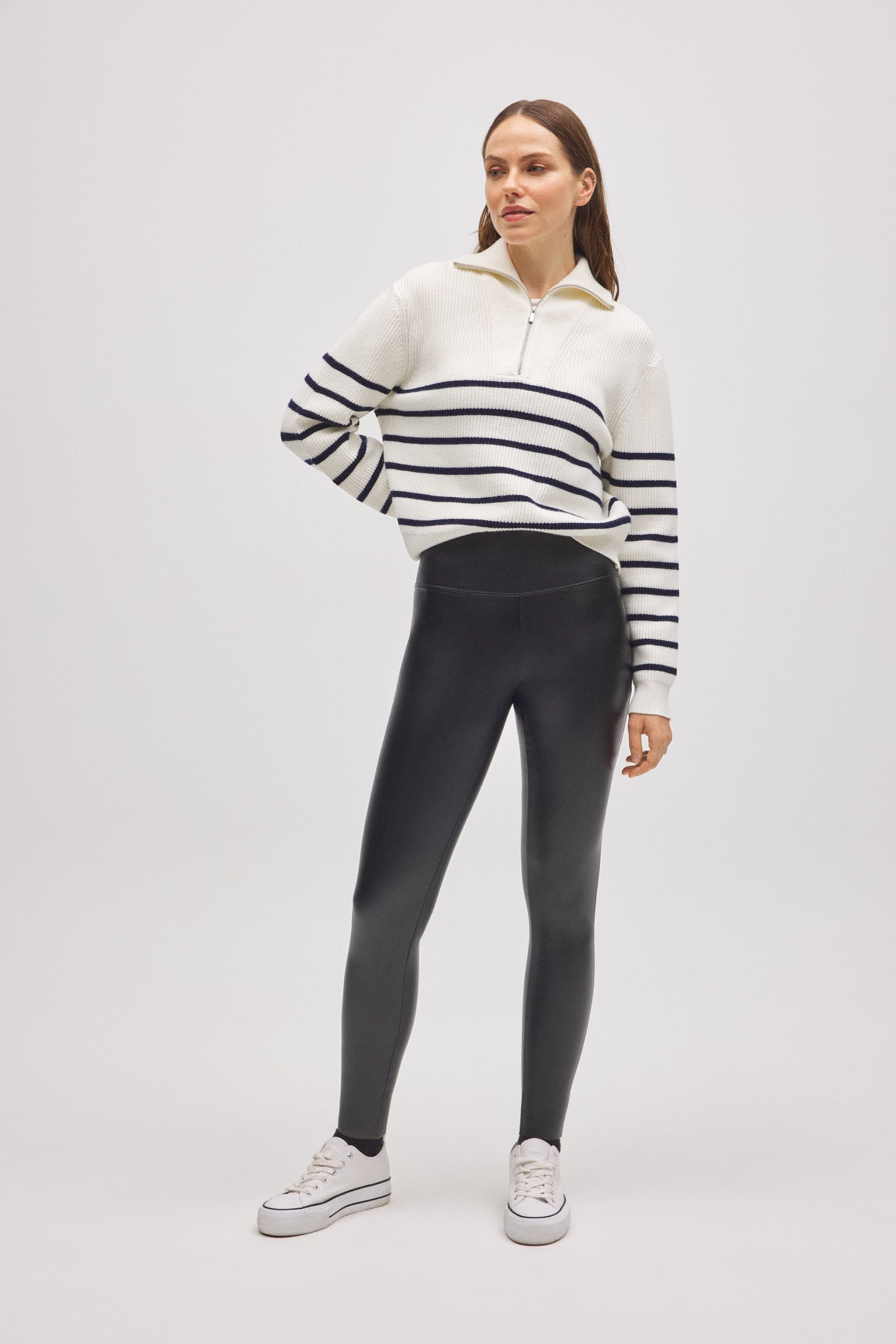 70446-1-leggings-termicos-vientre-plano-efecto-piel-negro-ysabel-mora