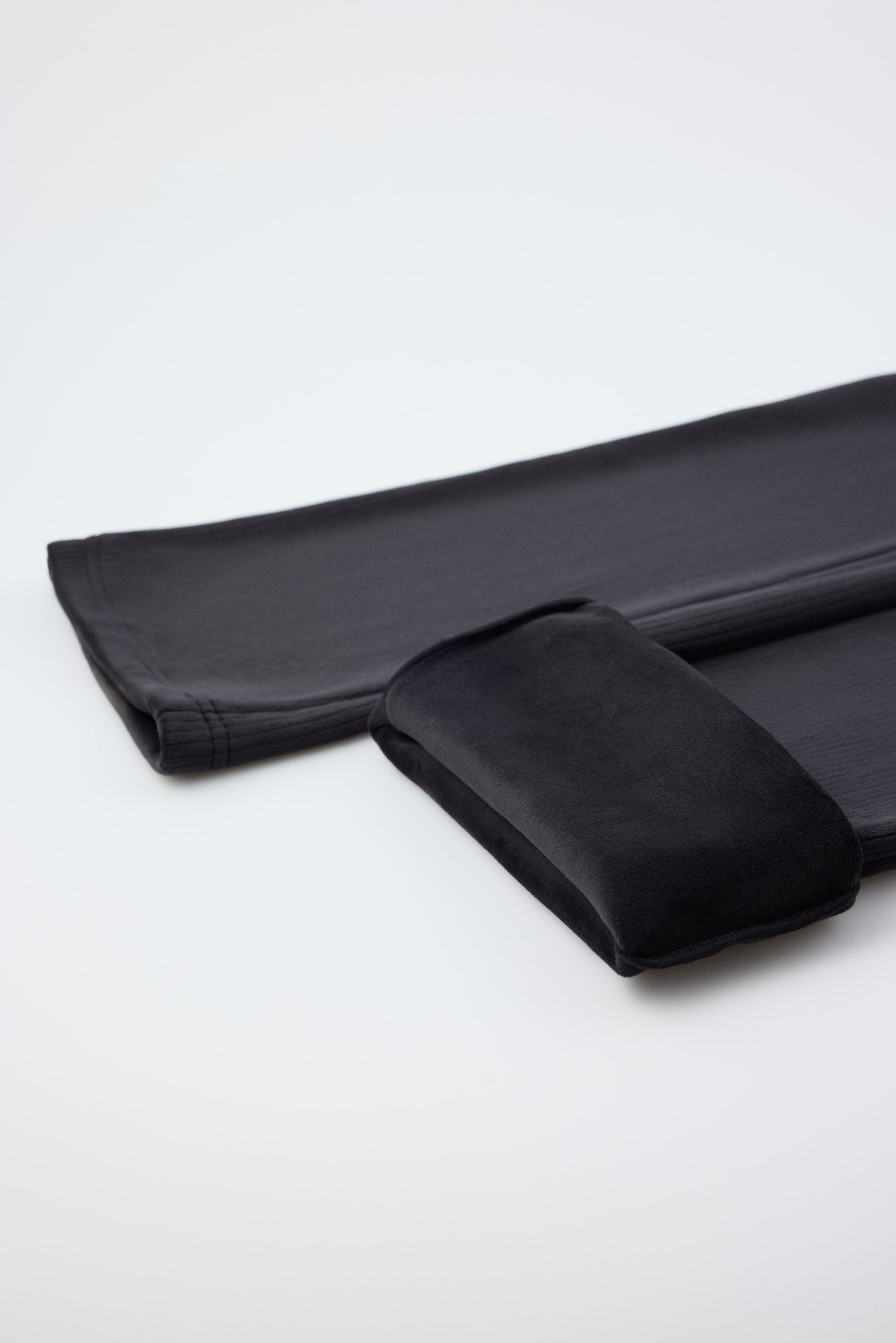ULTRA TÉRMICO leggings à boca de sino efeito bombazina preto