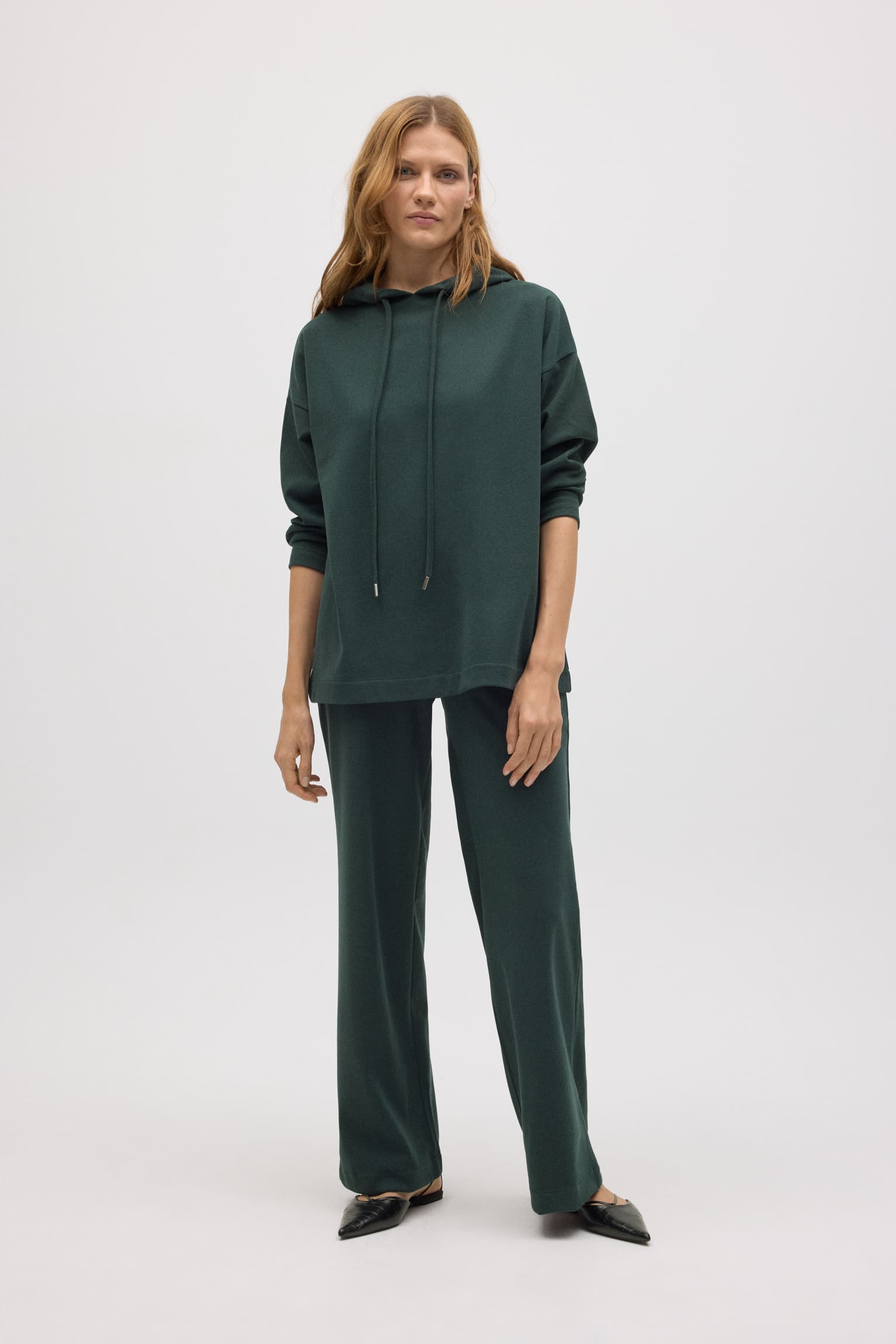70668-1-sudadera-calida-capucha-ajustable-con-textura-verde-botella